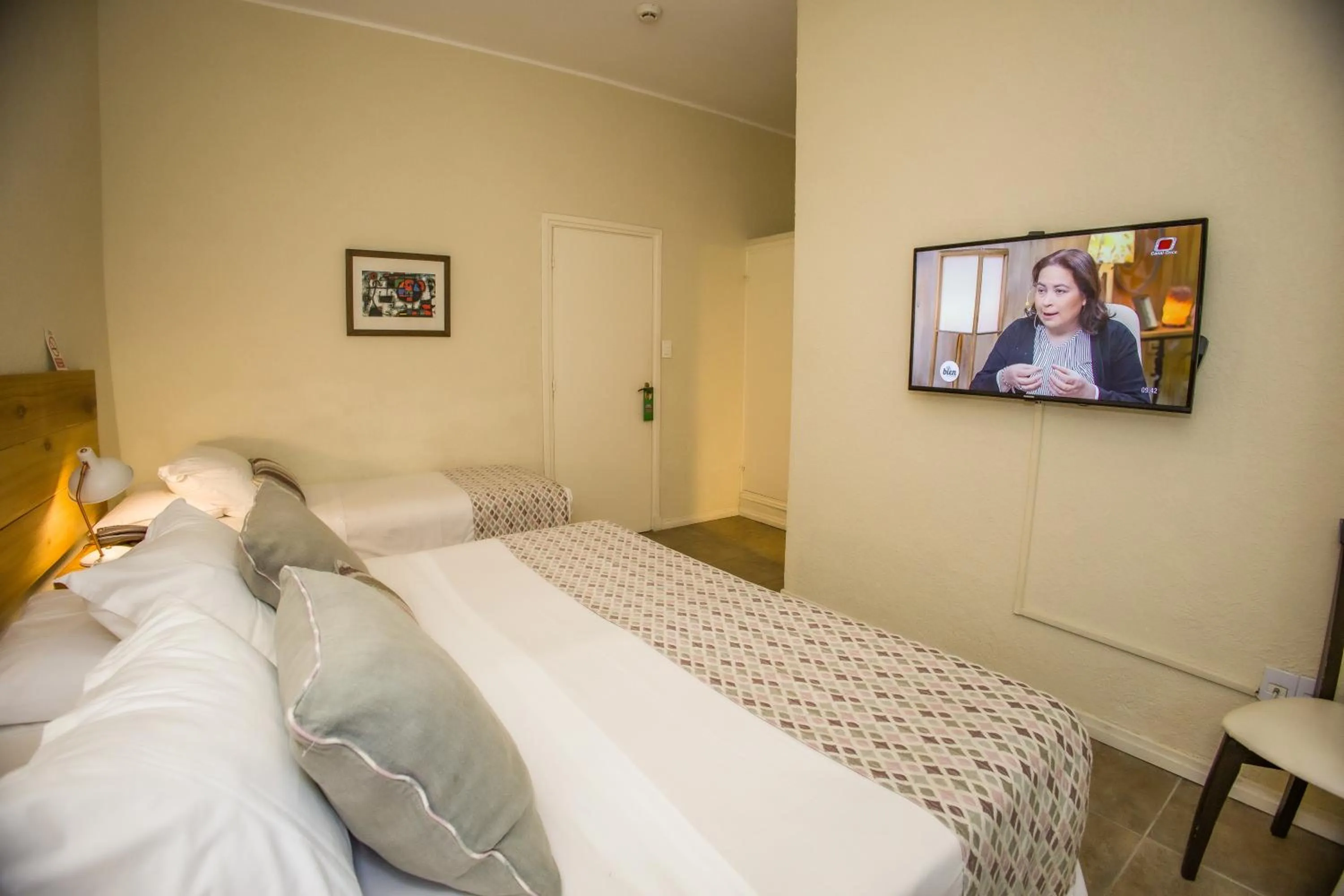 Bedroom, Bed in Joan Miró Hotel