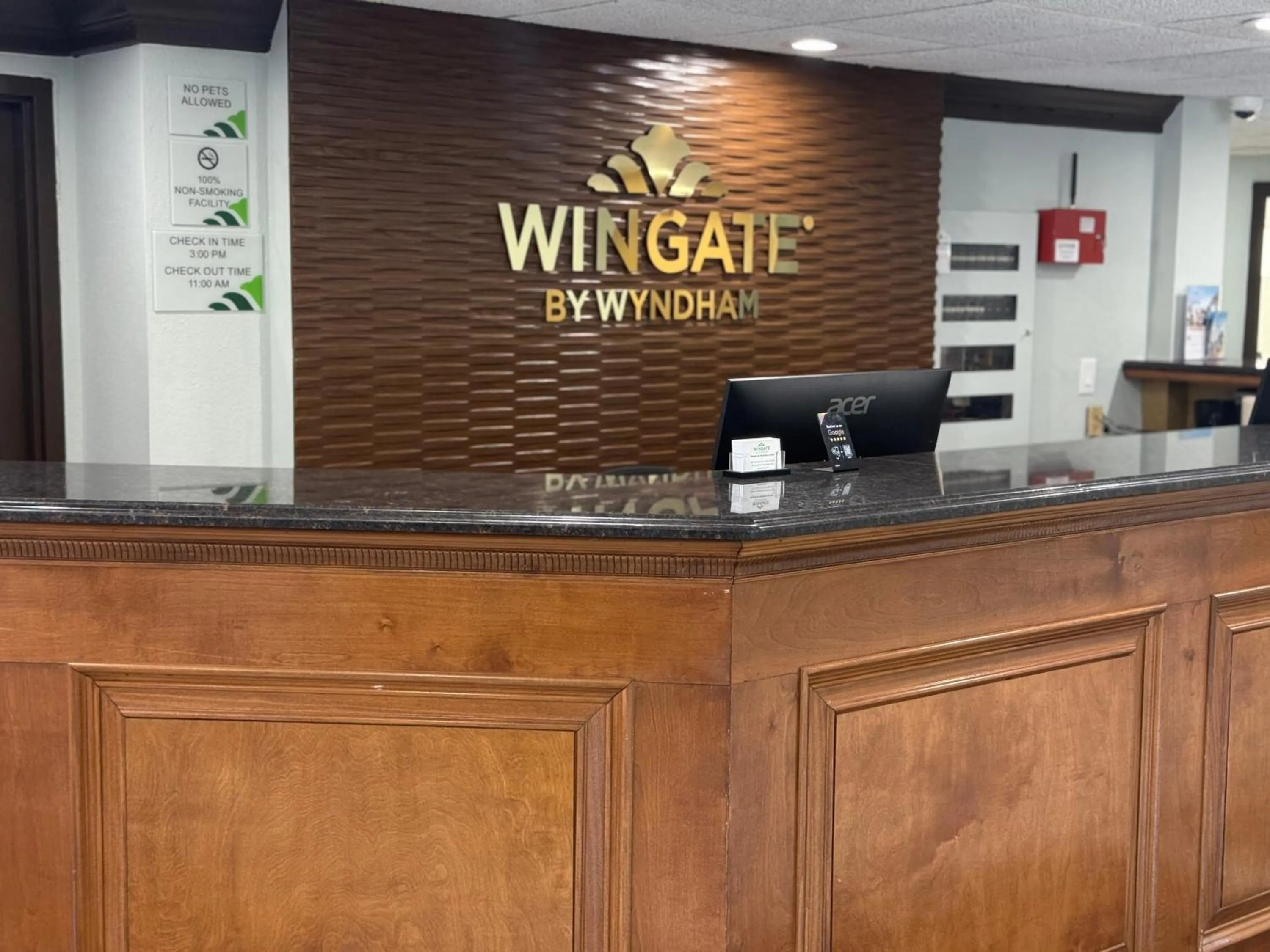 Lobby or reception in Wingate by Wyndham Livonia