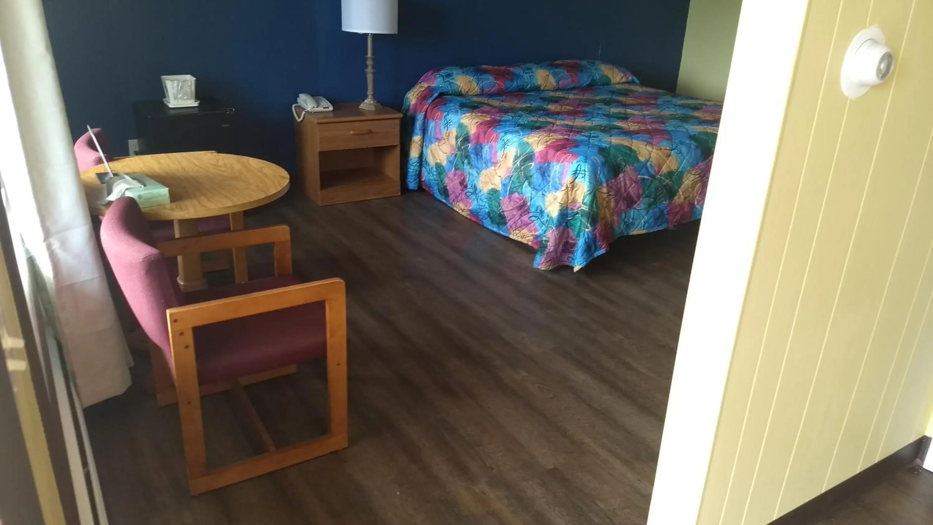 Bed in Baw Beese Inn