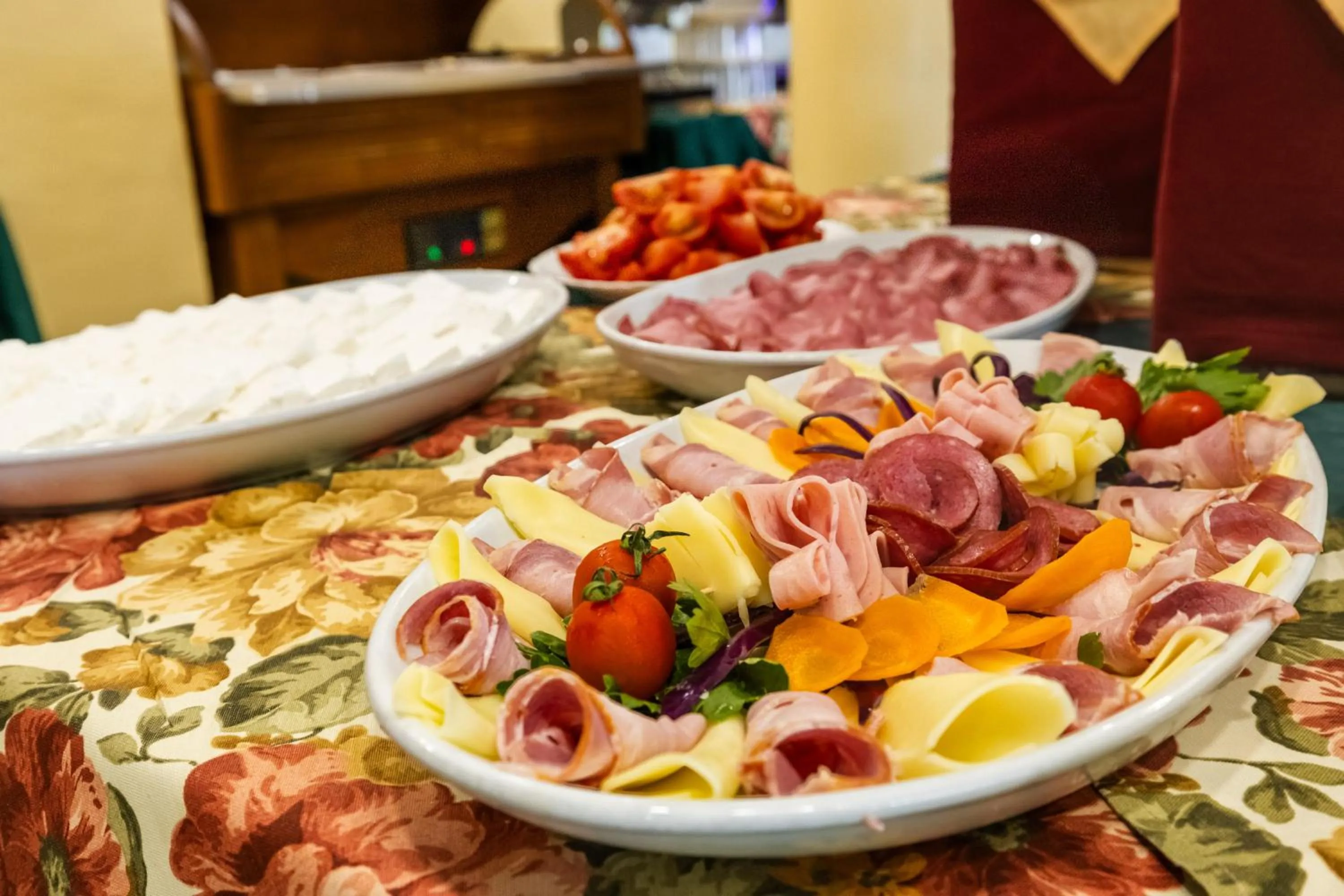 Buffet breakfast in Hotel Slavyanski