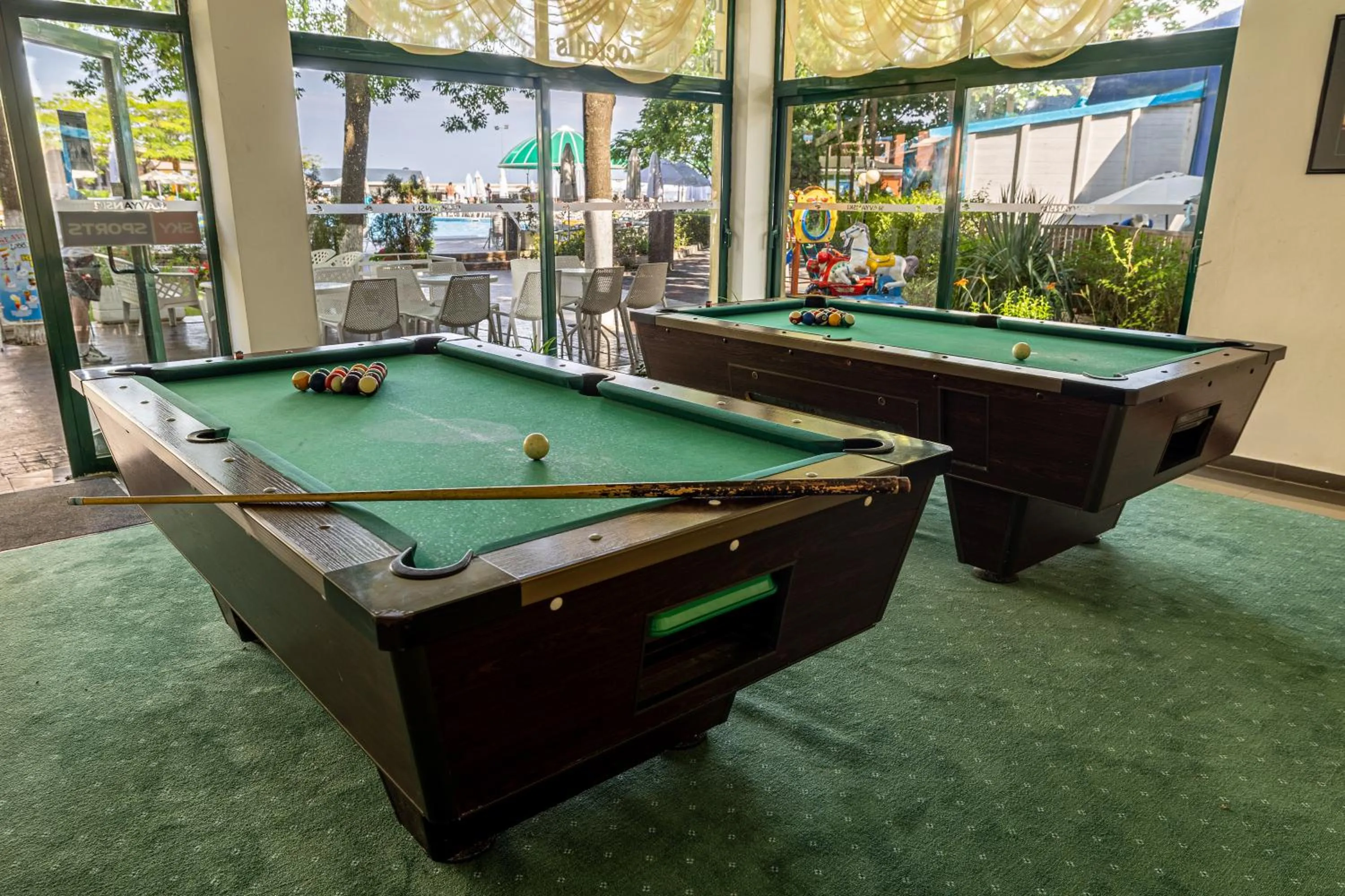 Billiard in Hotel Slavyanski