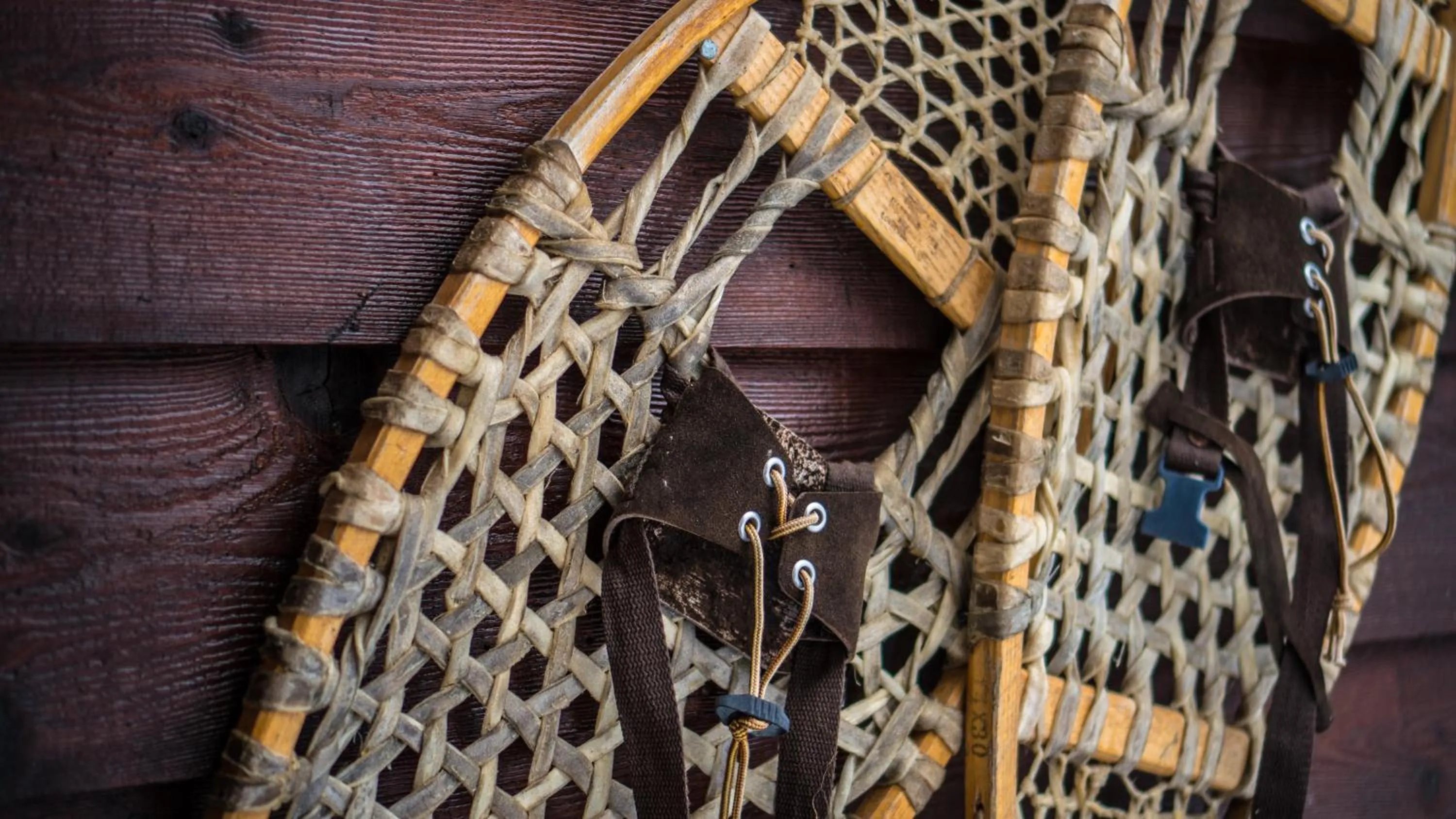 Decorative detail in Cedar House Restaurant & Chalets