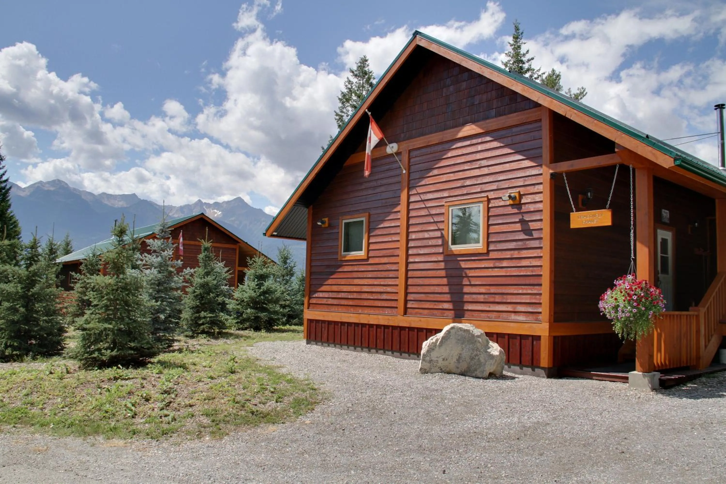 Property building in Cedar House Restaurant & Chalets