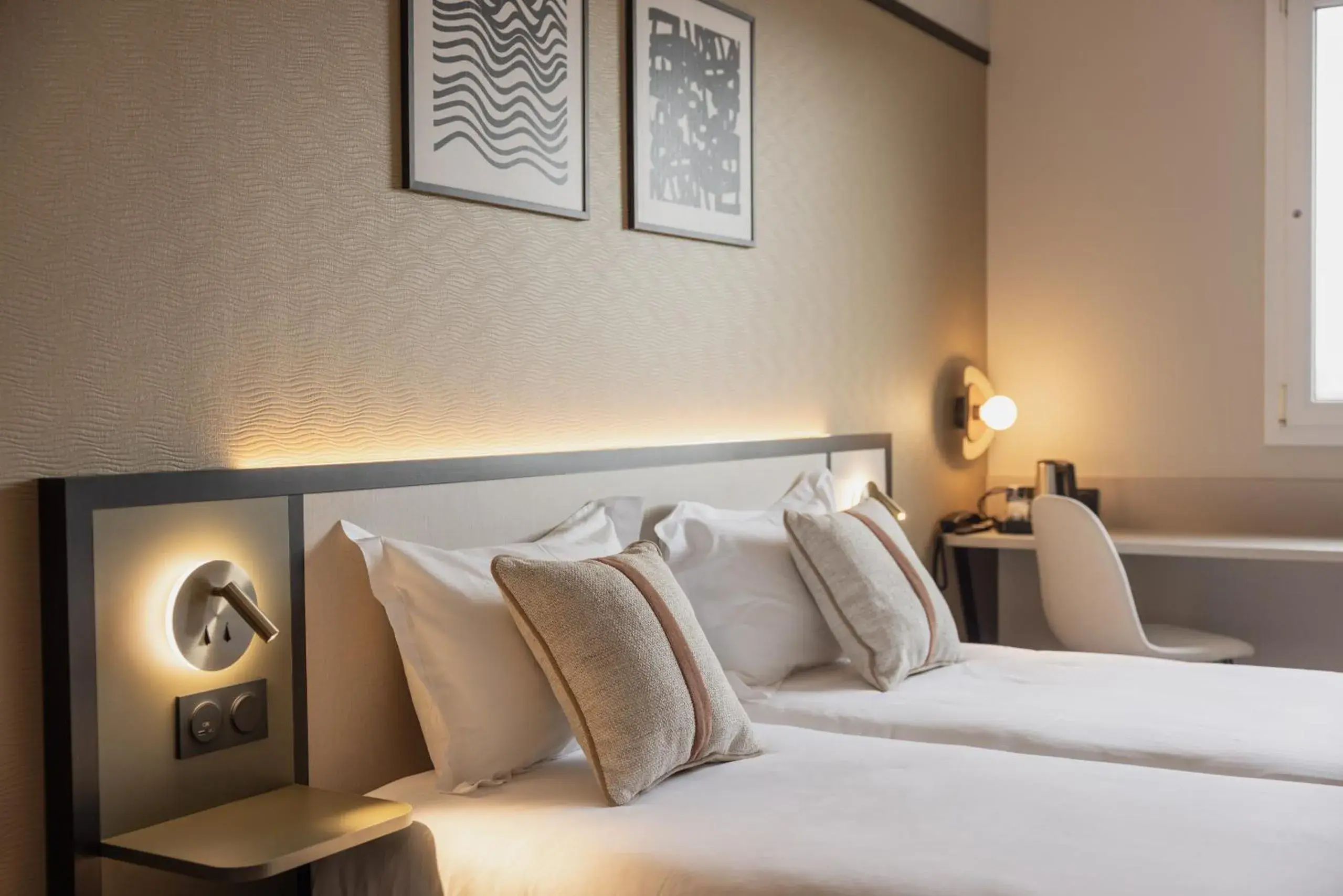 Superior Twin Room in Brit Hotel Saint-Méen-le-Grand en Brocéliande Superior Twin Room in Brit Hotel Saint-Méen-le-Grand en Brocéliande