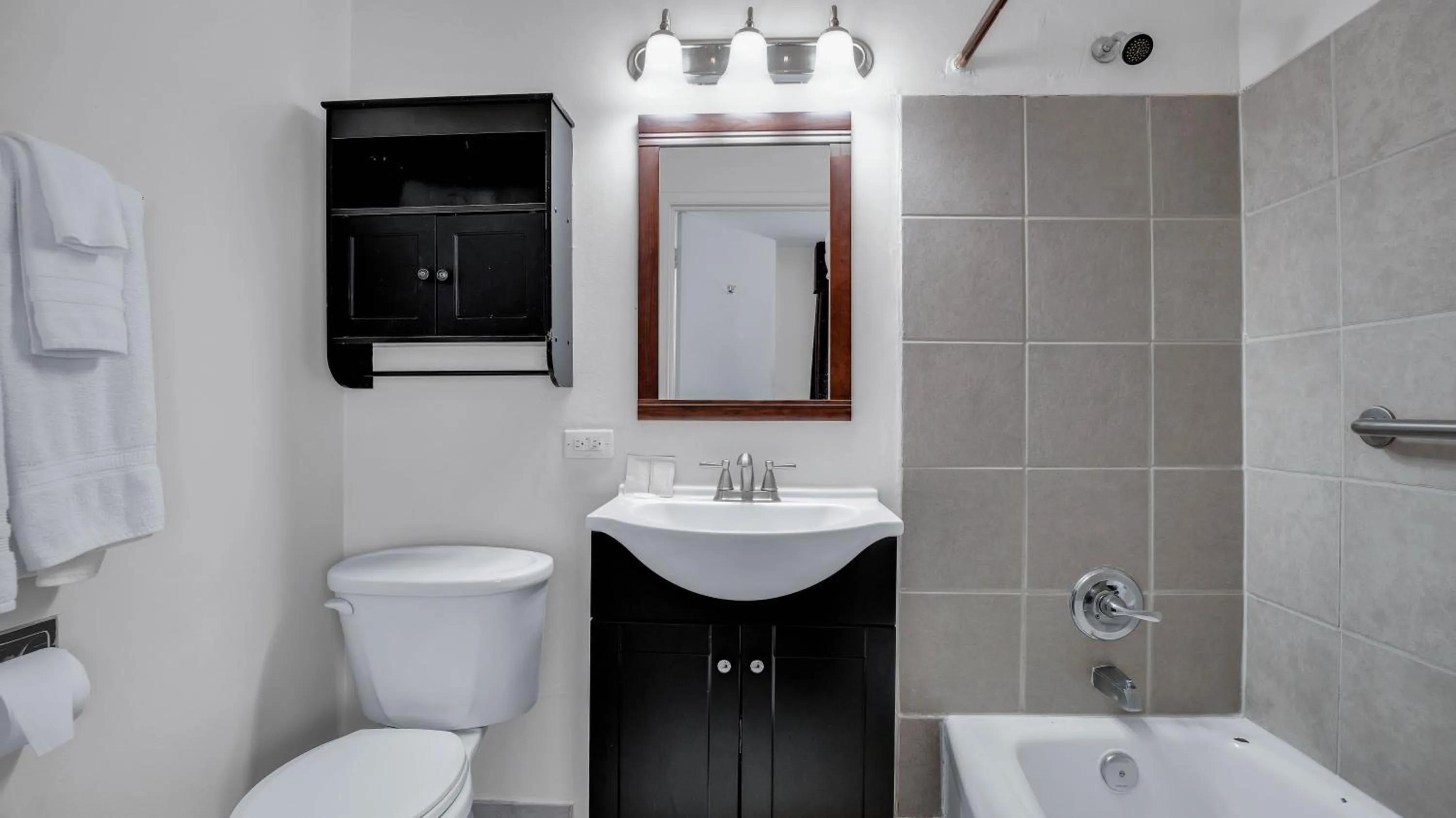 Bathroom in Viking Motel