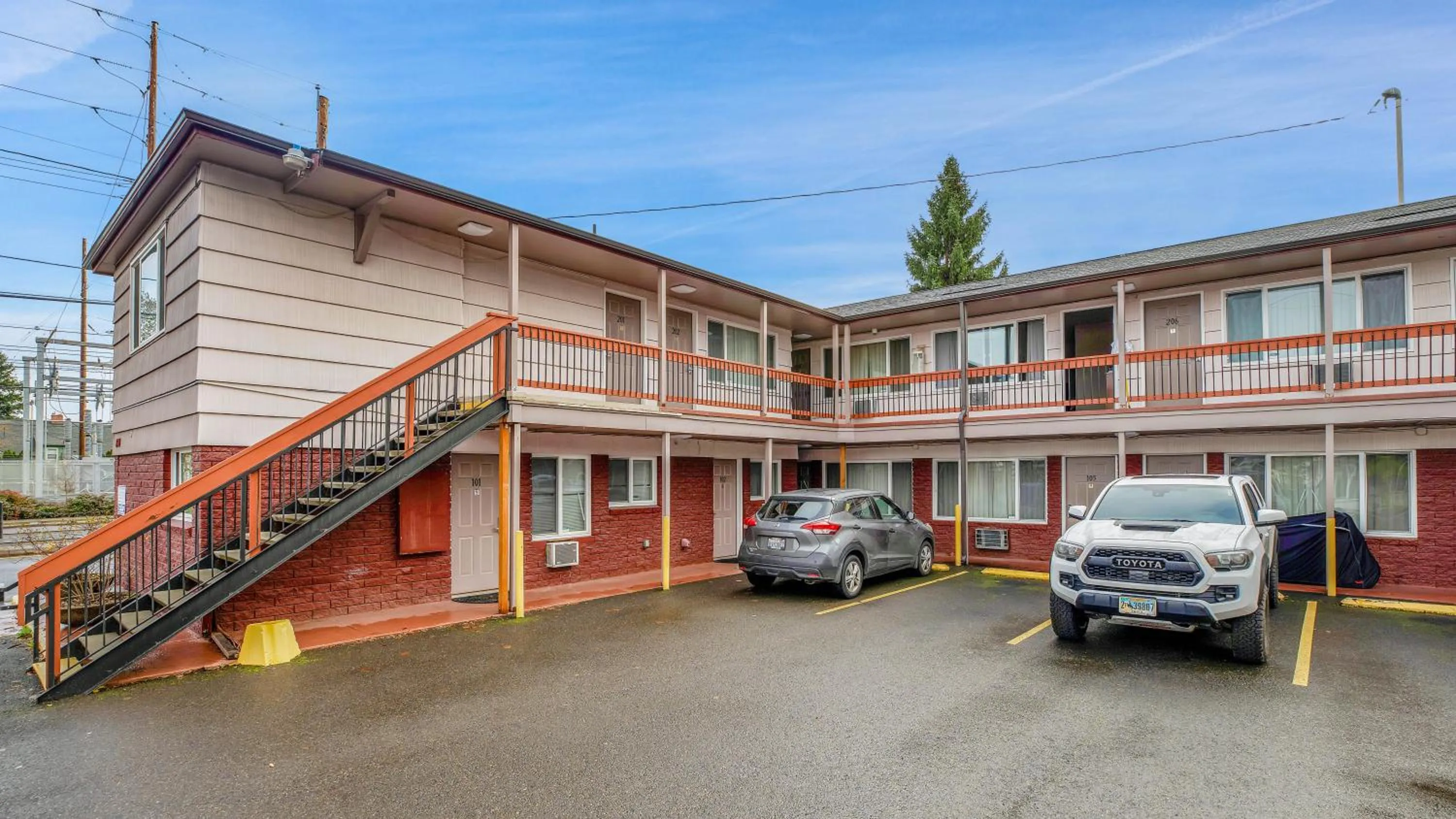 Property building in Viking Motel