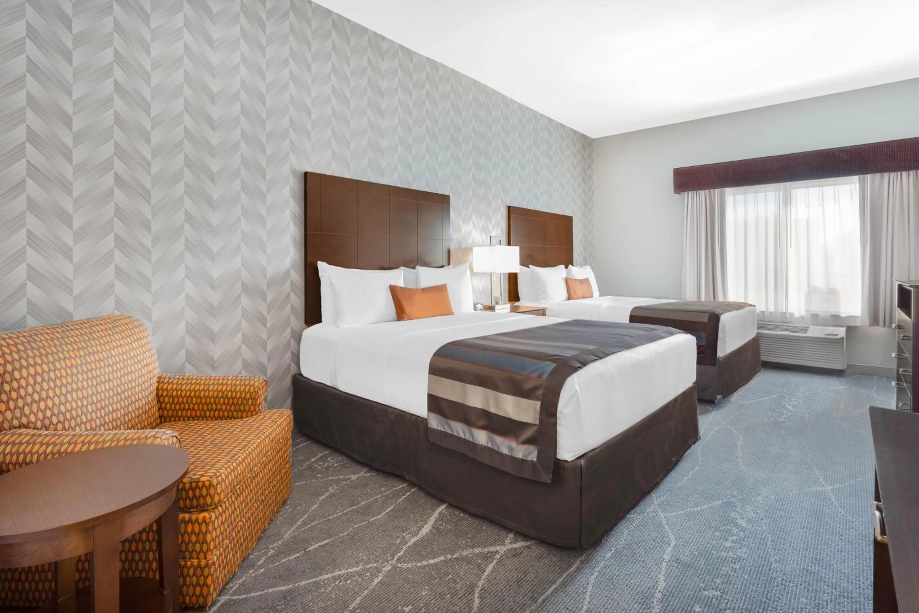 Bedroom, Bed in Wingate by Wyndham Tinley Park