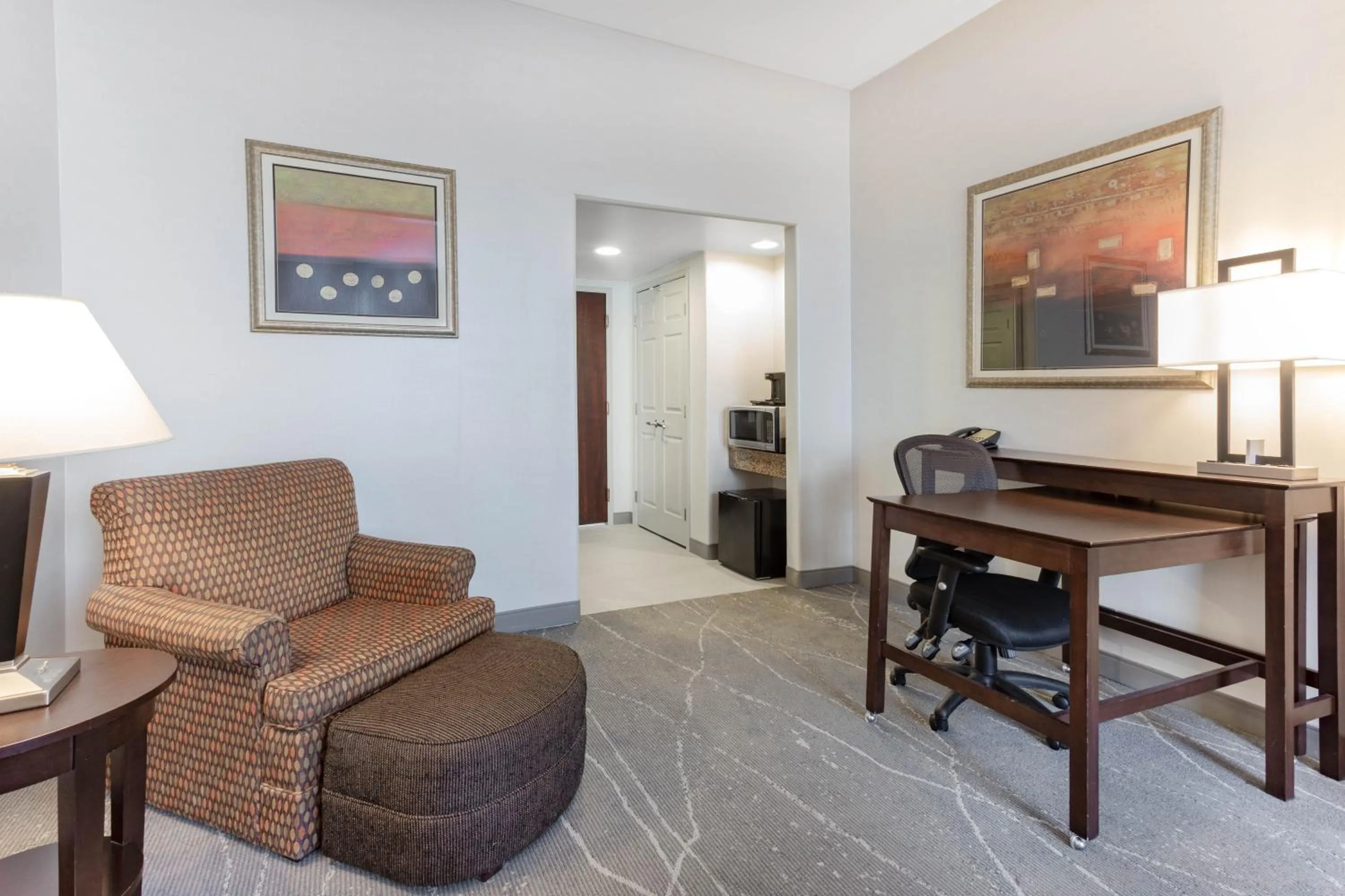 Seating area in Wingate by Wyndham Tinley Park