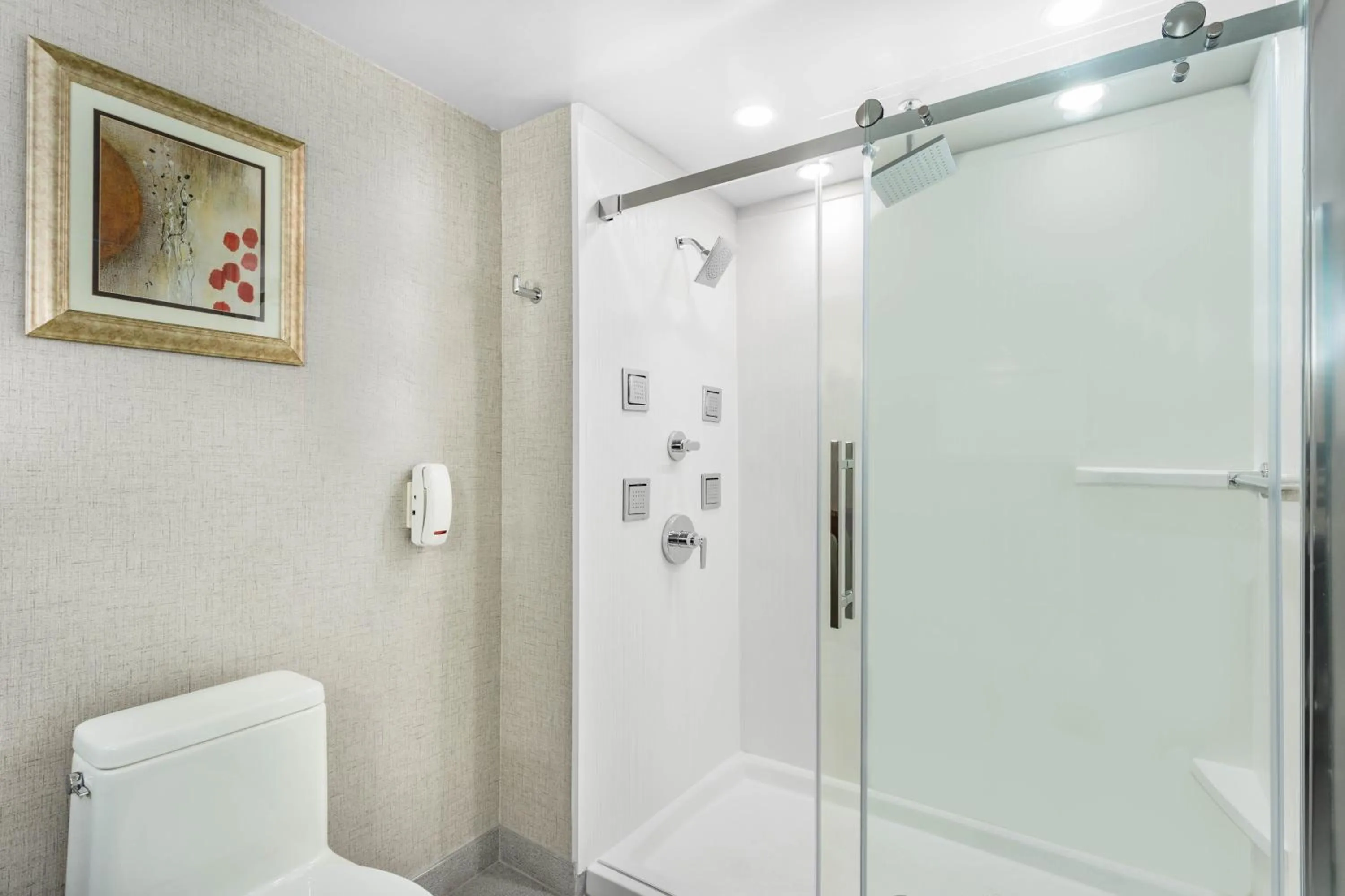 Shower in Wingate by Wyndham Tinley Park