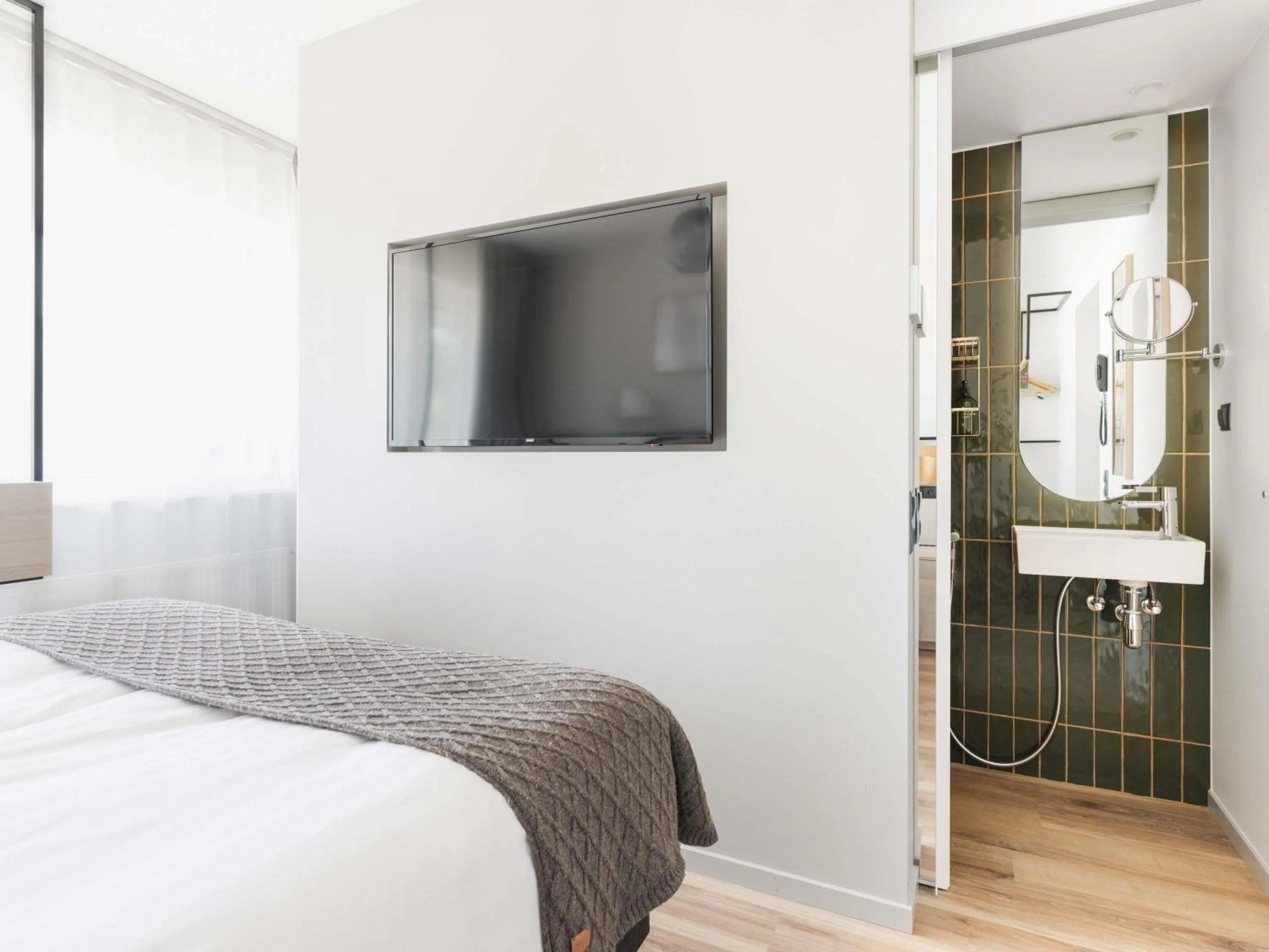 Bedroom, Bed in Oru Hub Hotel Tallinn - Handwritten Collection