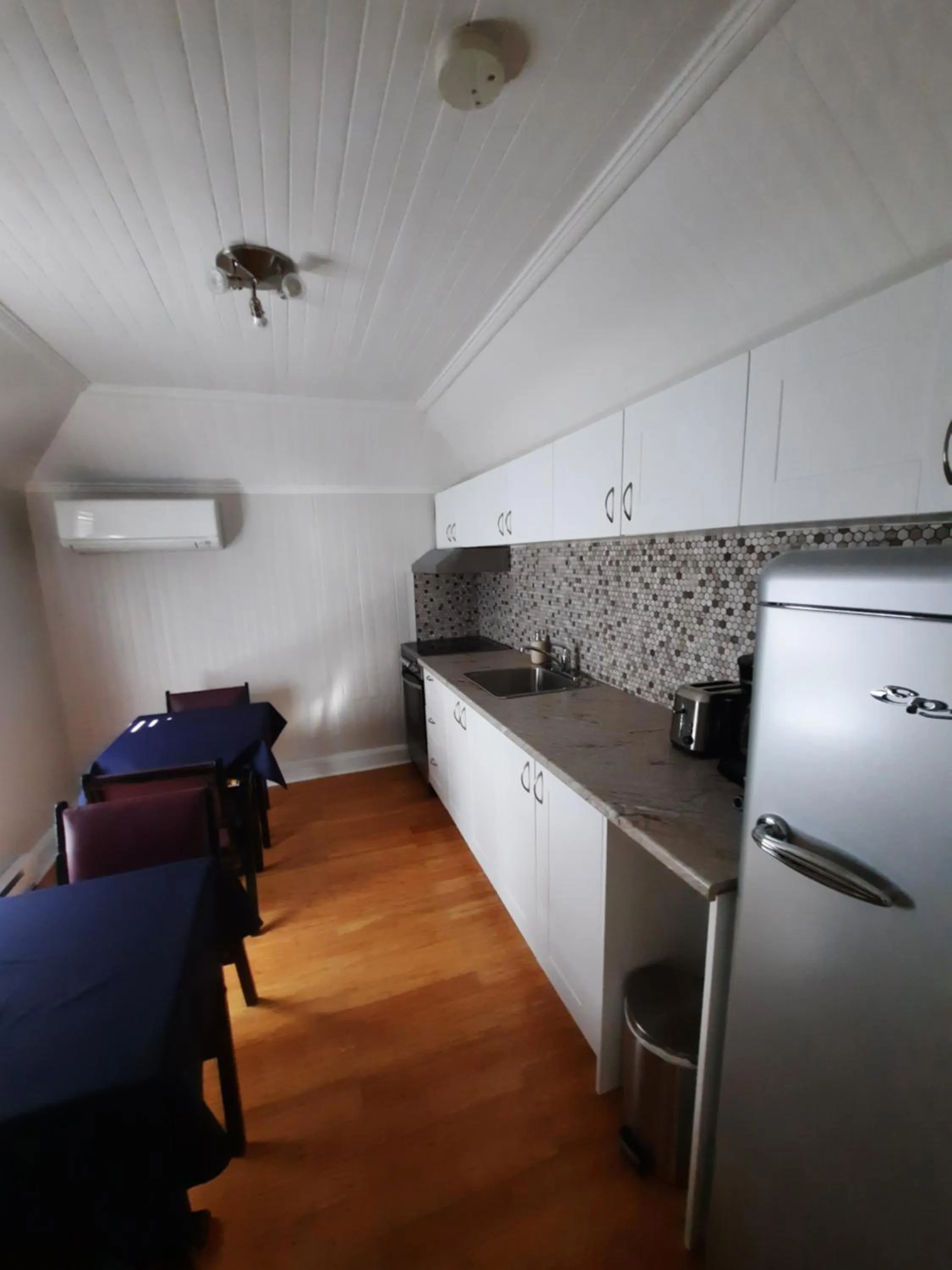 Communal kitchen in Gite La Bergeronnette