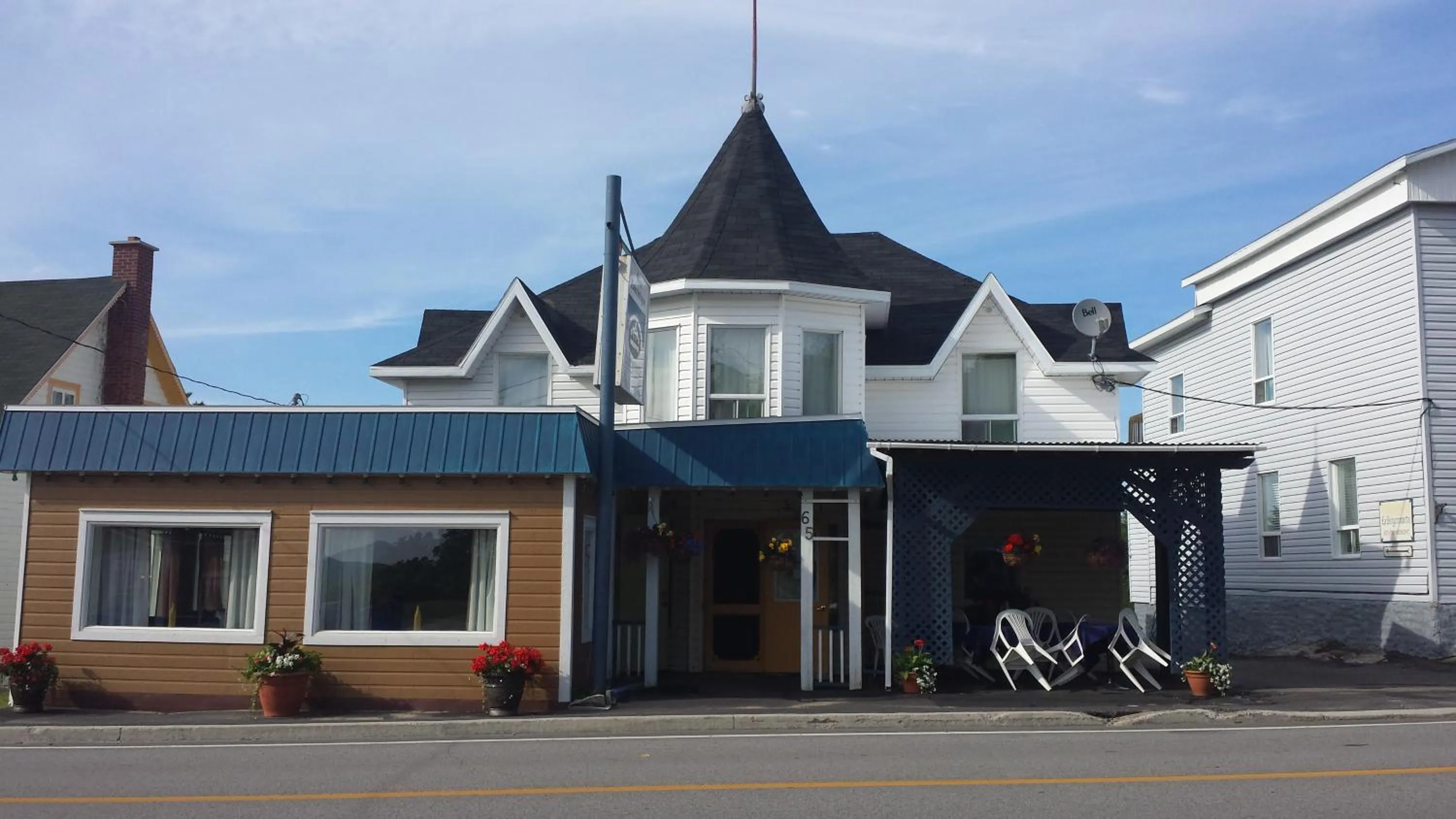 Property building in Gite La Bergeronnette