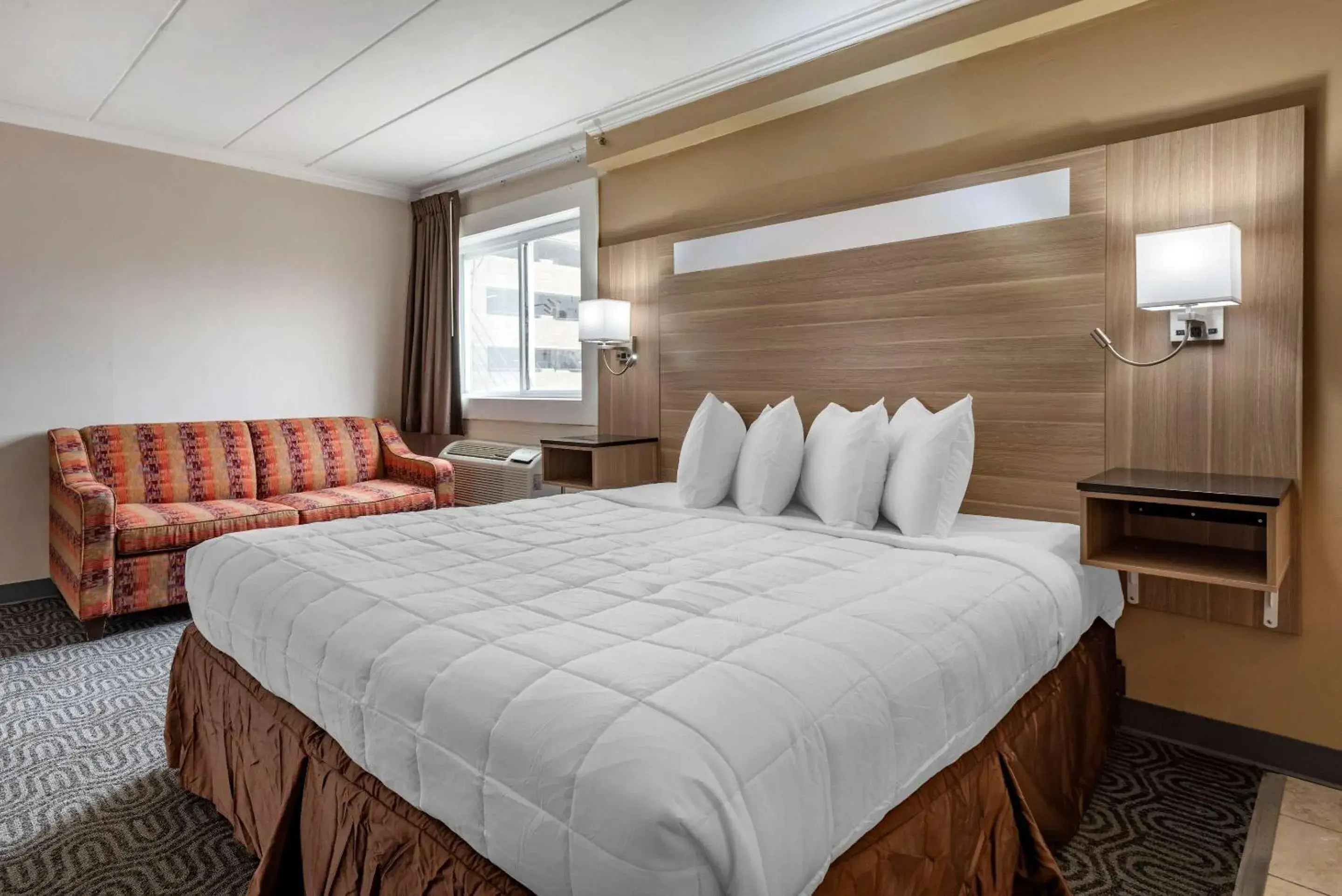 Double Suite - Non Smoking in Rodeway Inn Oceanview Double Suite - Non Smoking in Rodeway Inn Oceanview