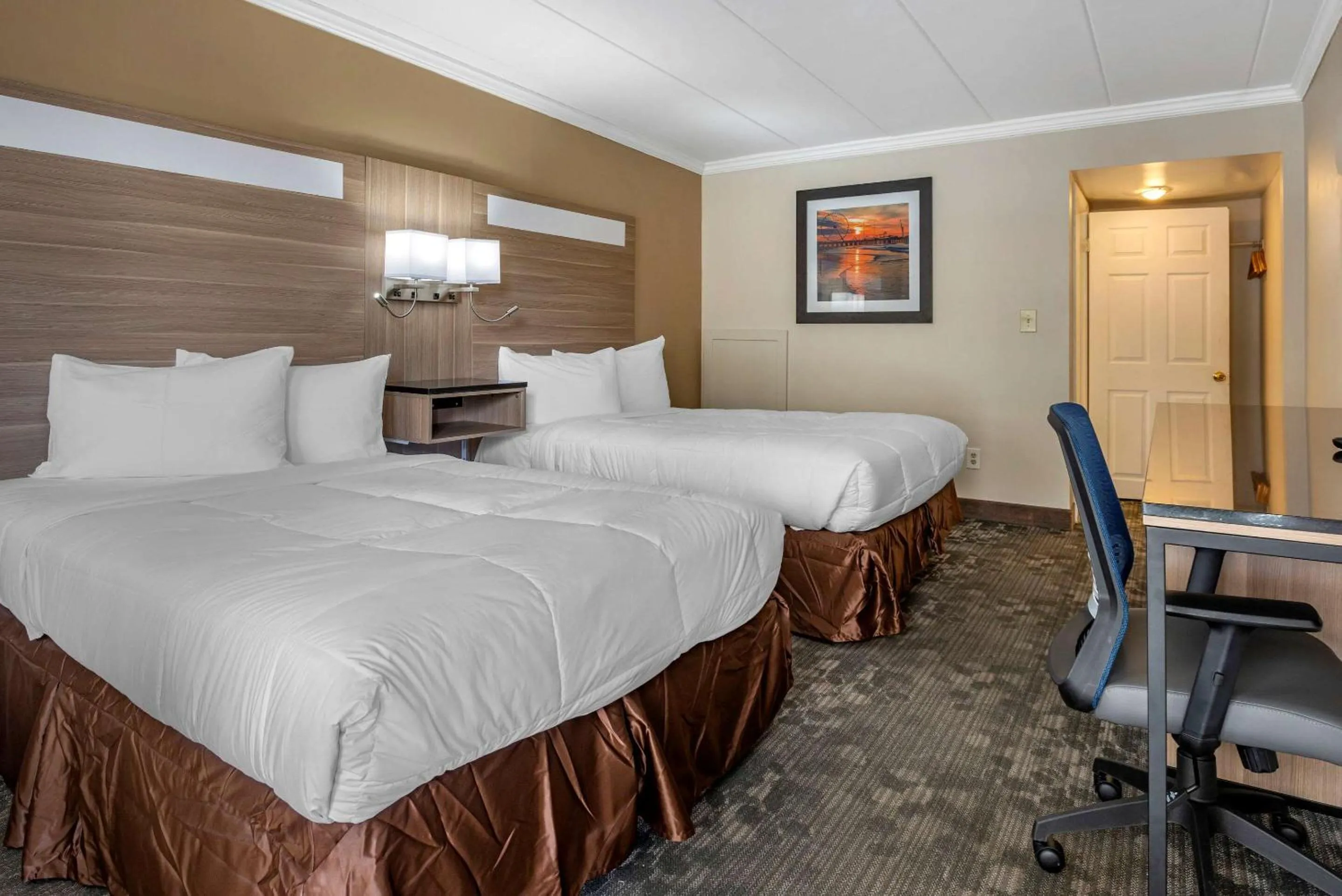 Bedroom, Bed in Rodeway Inn Oceanview