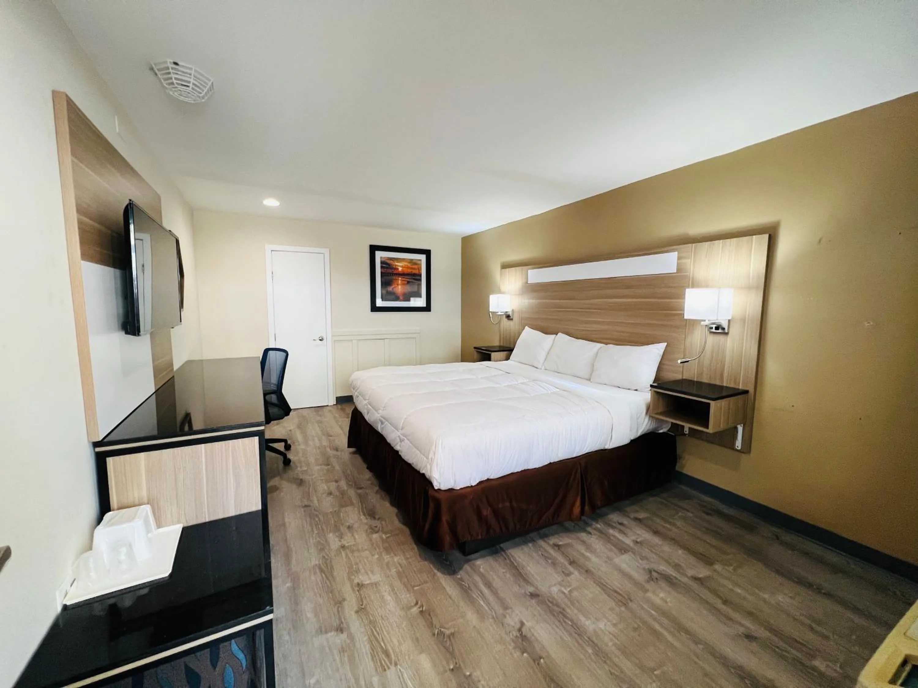 Bed in Rodeway Inn Oceanview