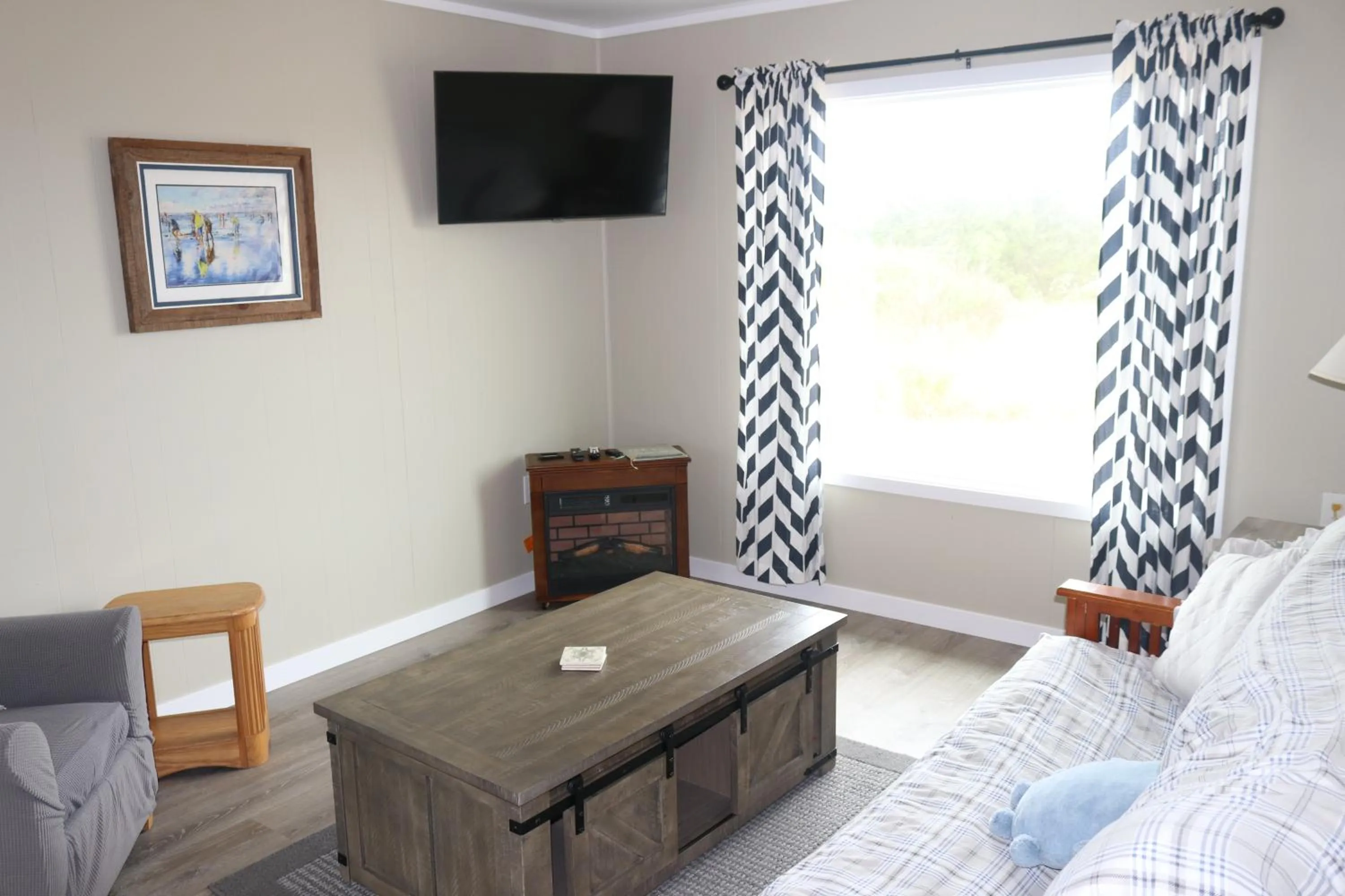 Bed in The Lowtide Motel