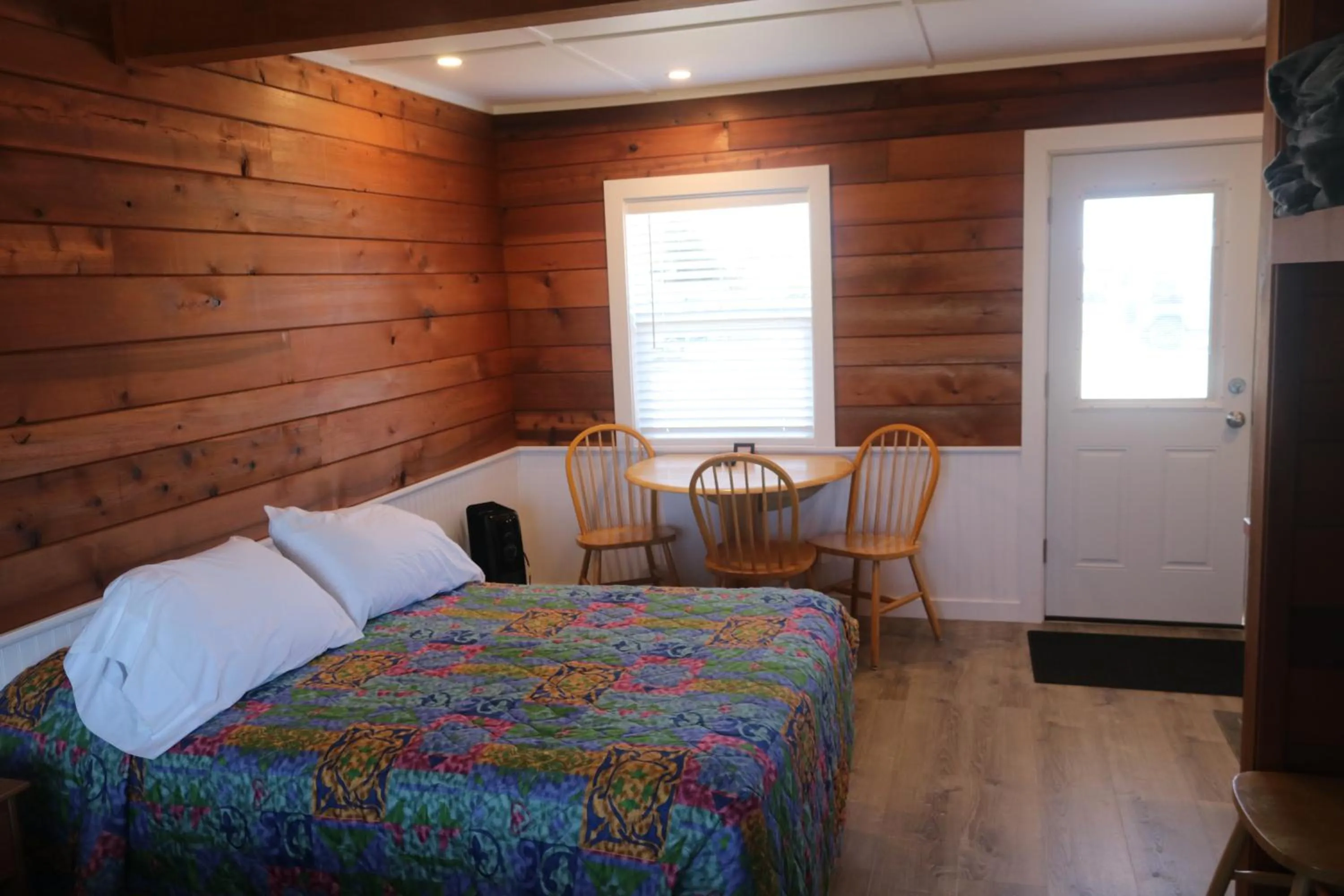 Bed in The Lowtide Motel