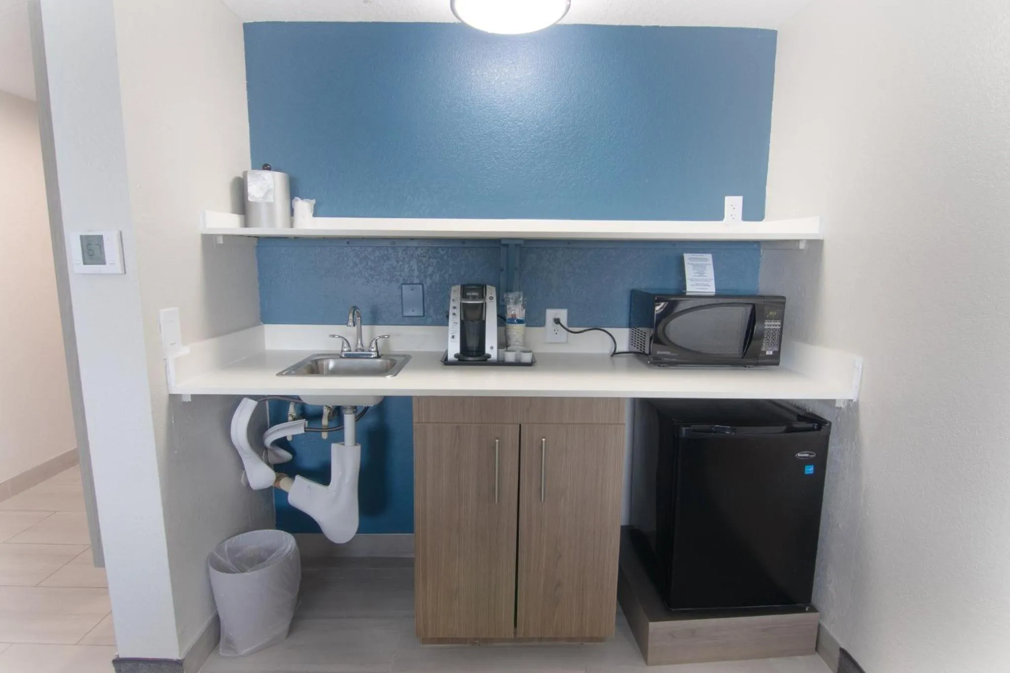 Photo of the whole room in Holiday Inn Express and Suites Fort Lauderdale Airport West by IHG