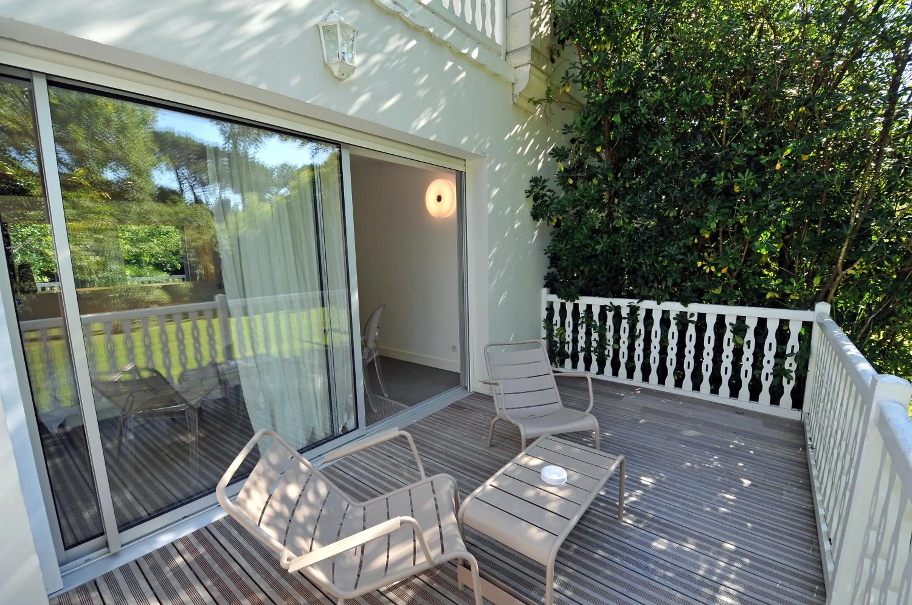 Balcony/Terrace in Château du Clair de Lune - Boutique Luxury Hotel