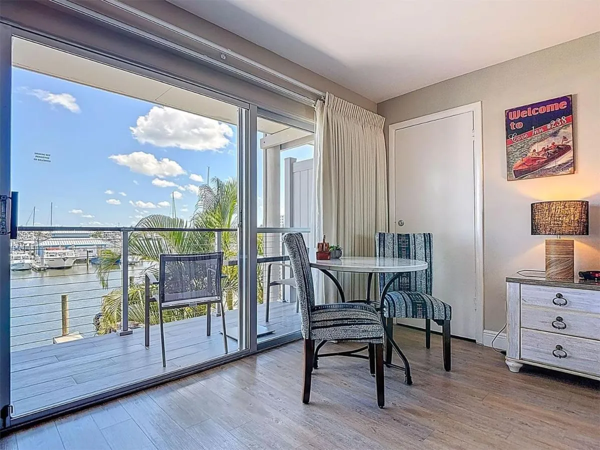 Cove Inn on Naples Bay