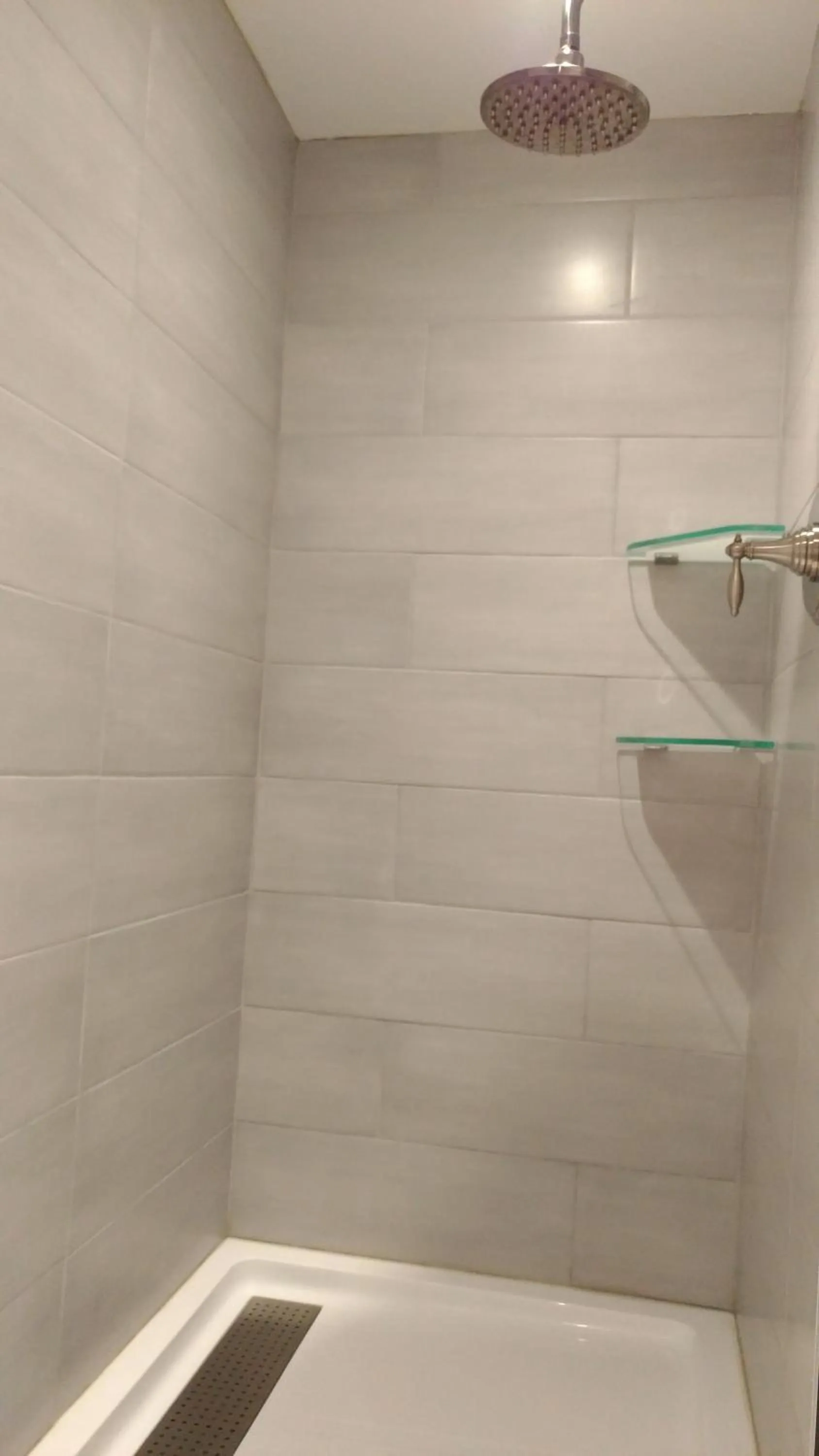 Shower in Les Appartements de La Bergeronnette