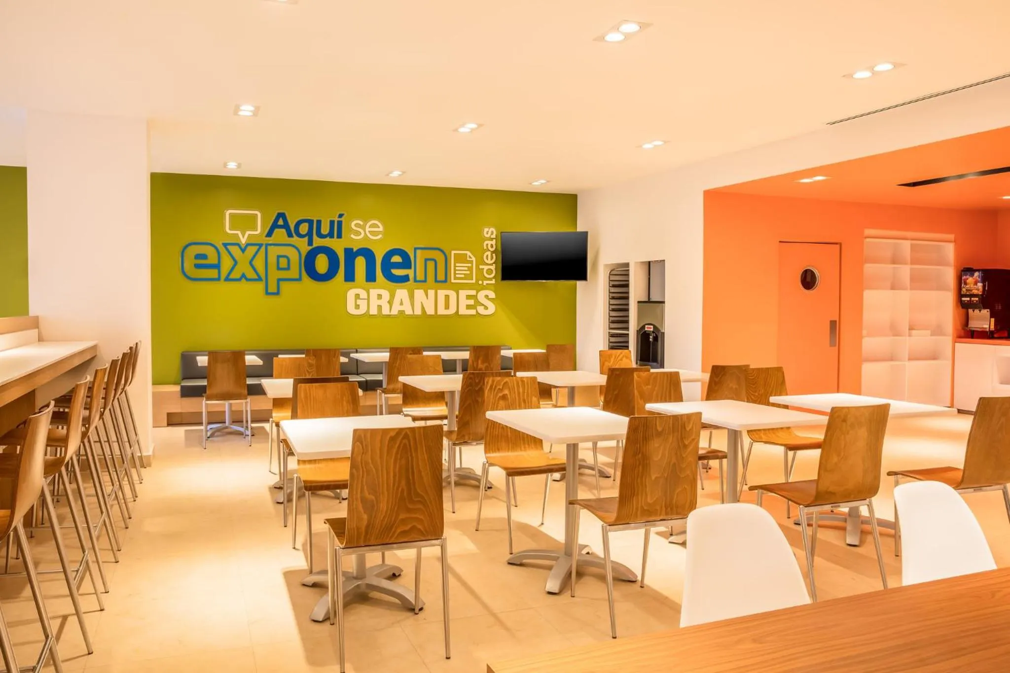 Restaurant/places to eat in One Puebla Serdan