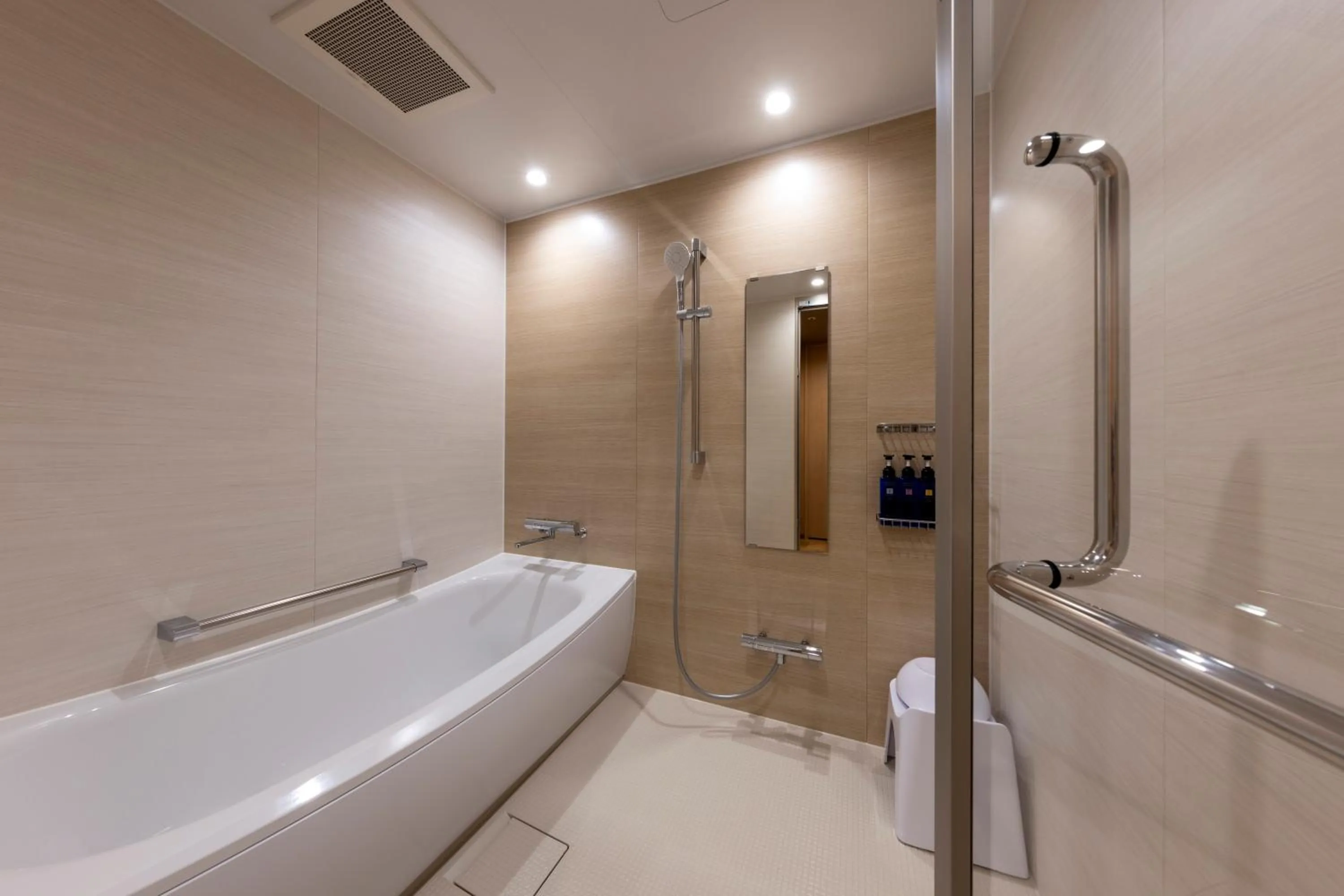 Photo of the whole room in Sanco Inn Iseshi-Ekimae Shikinoyu