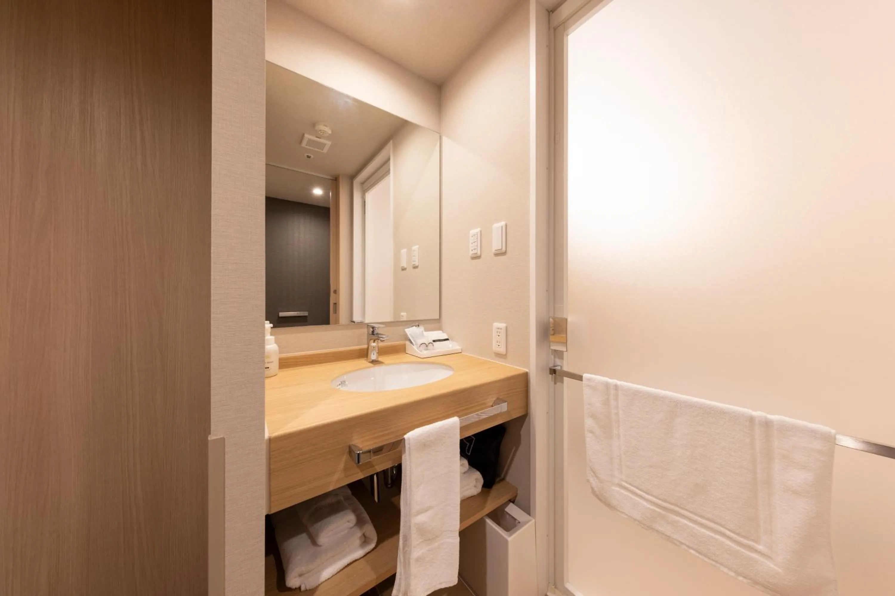 Photo of the whole room in Sanco Inn Iseshi-Ekimae Shikinoyu