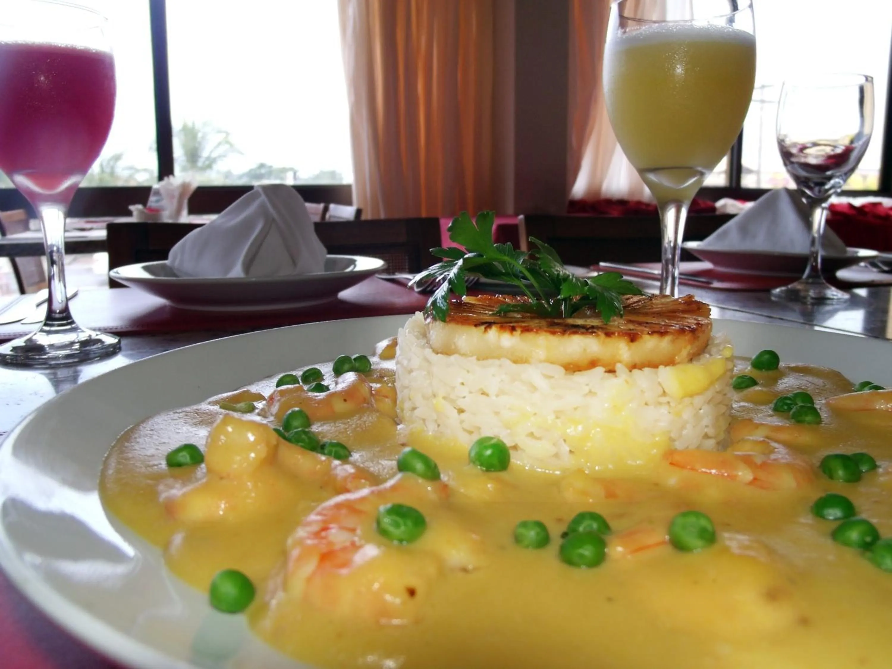 Restaurant/places to eat in Catussaba Business Hotel