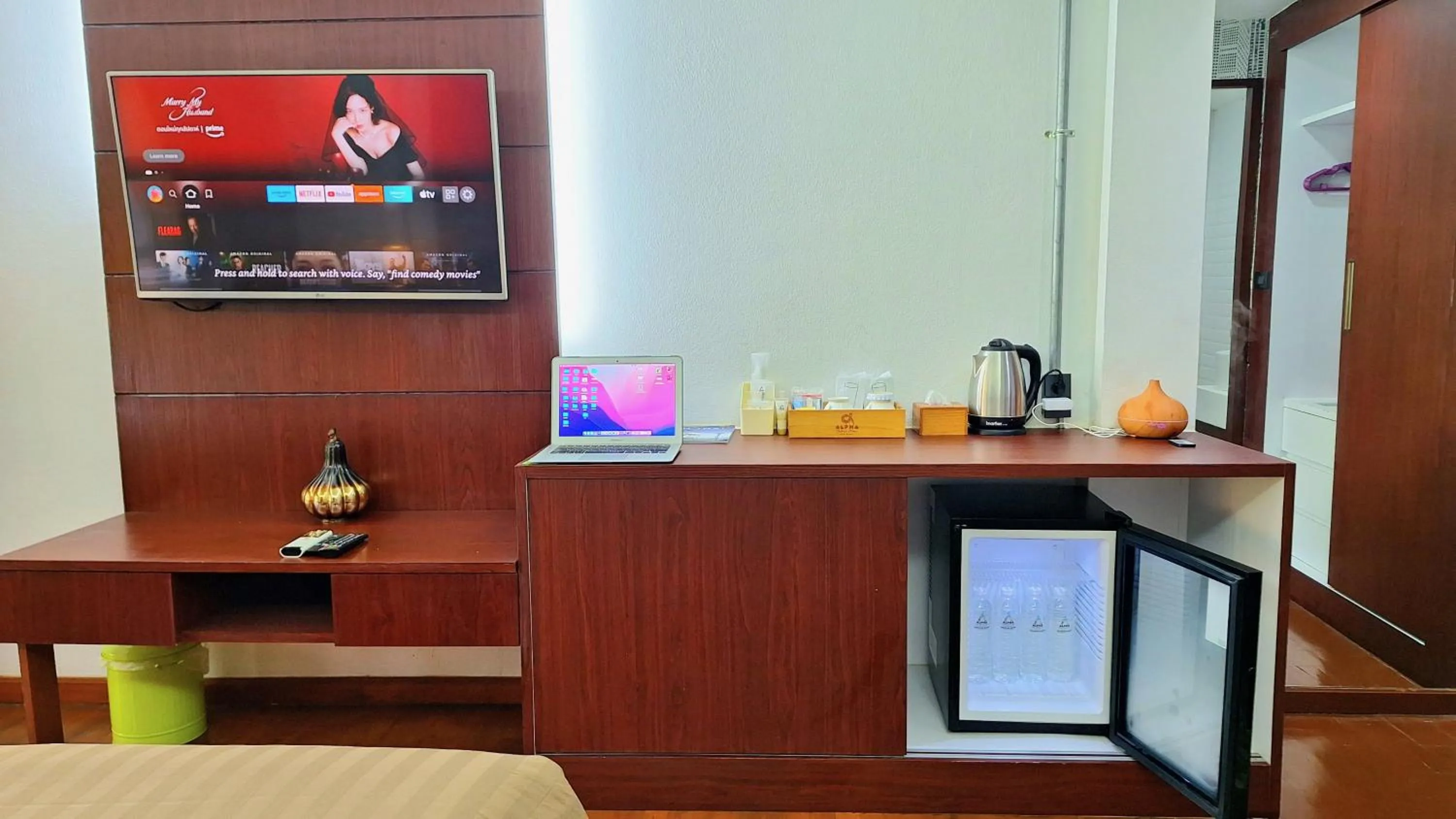 TV and multimedia in Alpha Gay Resort & Spa - Men Only