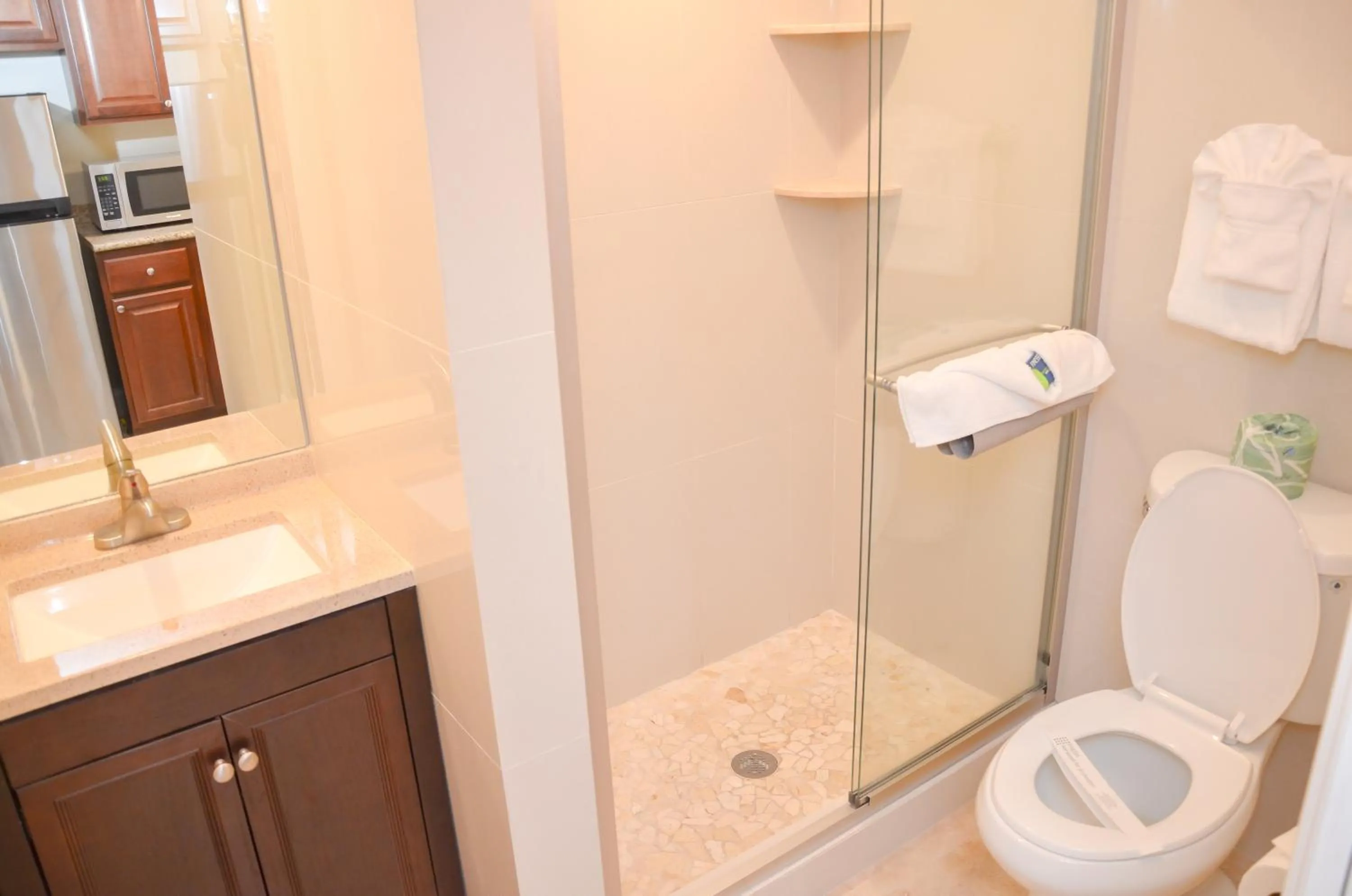 Bathroom in Gulfcoast Inn Naples