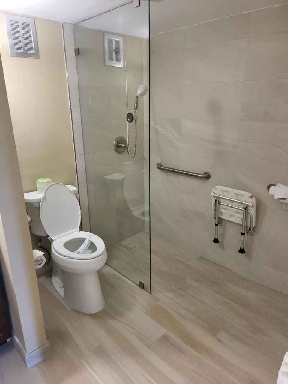 Bathroom in Gulfcoast Inn Naples