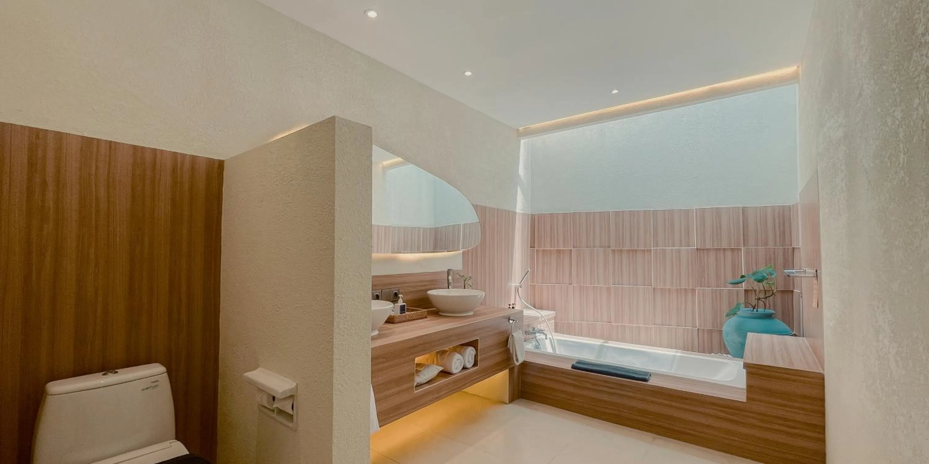 Bathroom, Bed in Aruni Bali Jimbaran Boutique Villa