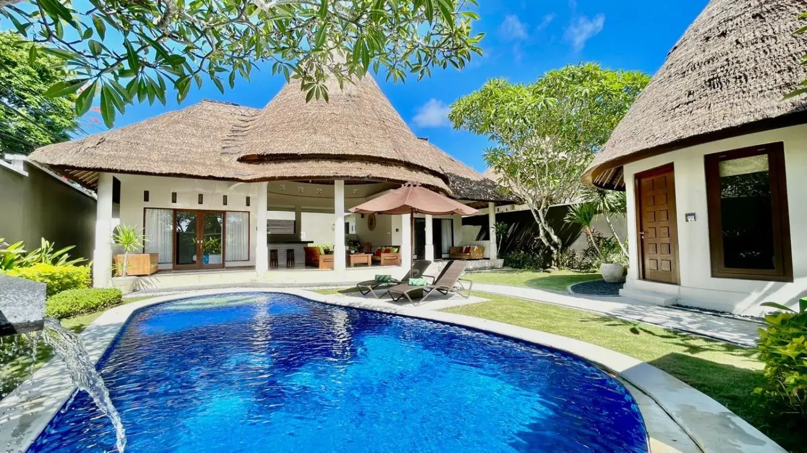 Three-Bedroom Villa with Private Pool and Garden in Aruni Bali Jimbaran Boutique Villa Three-Bedroom Villa with Private Pool and Garden in Aruni Bali Jimbaran Boutique Villa