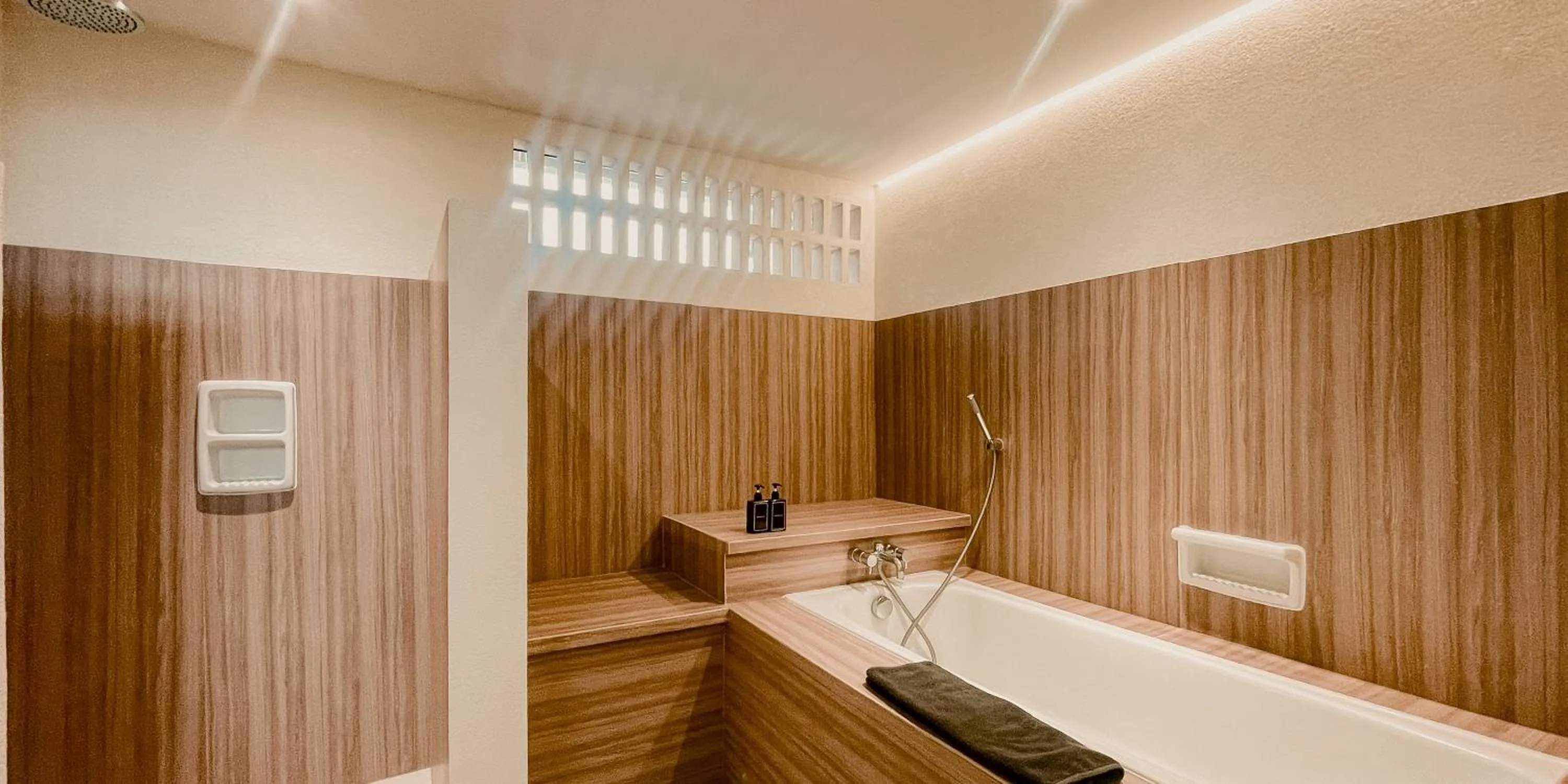 Shower in Aruni Bali Jimbaran Boutique Villa