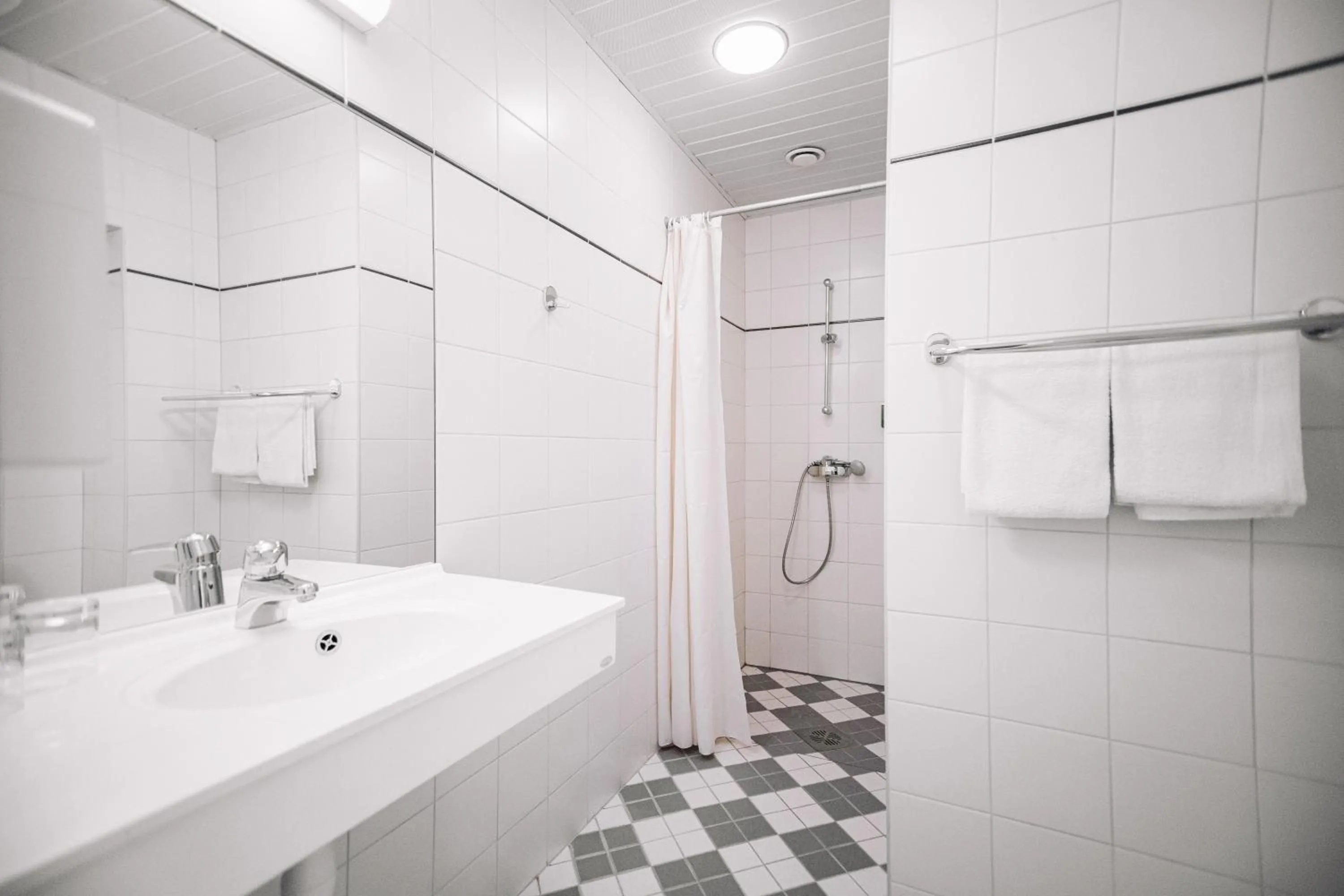 Shower in Rixwell Viru Square Hotel