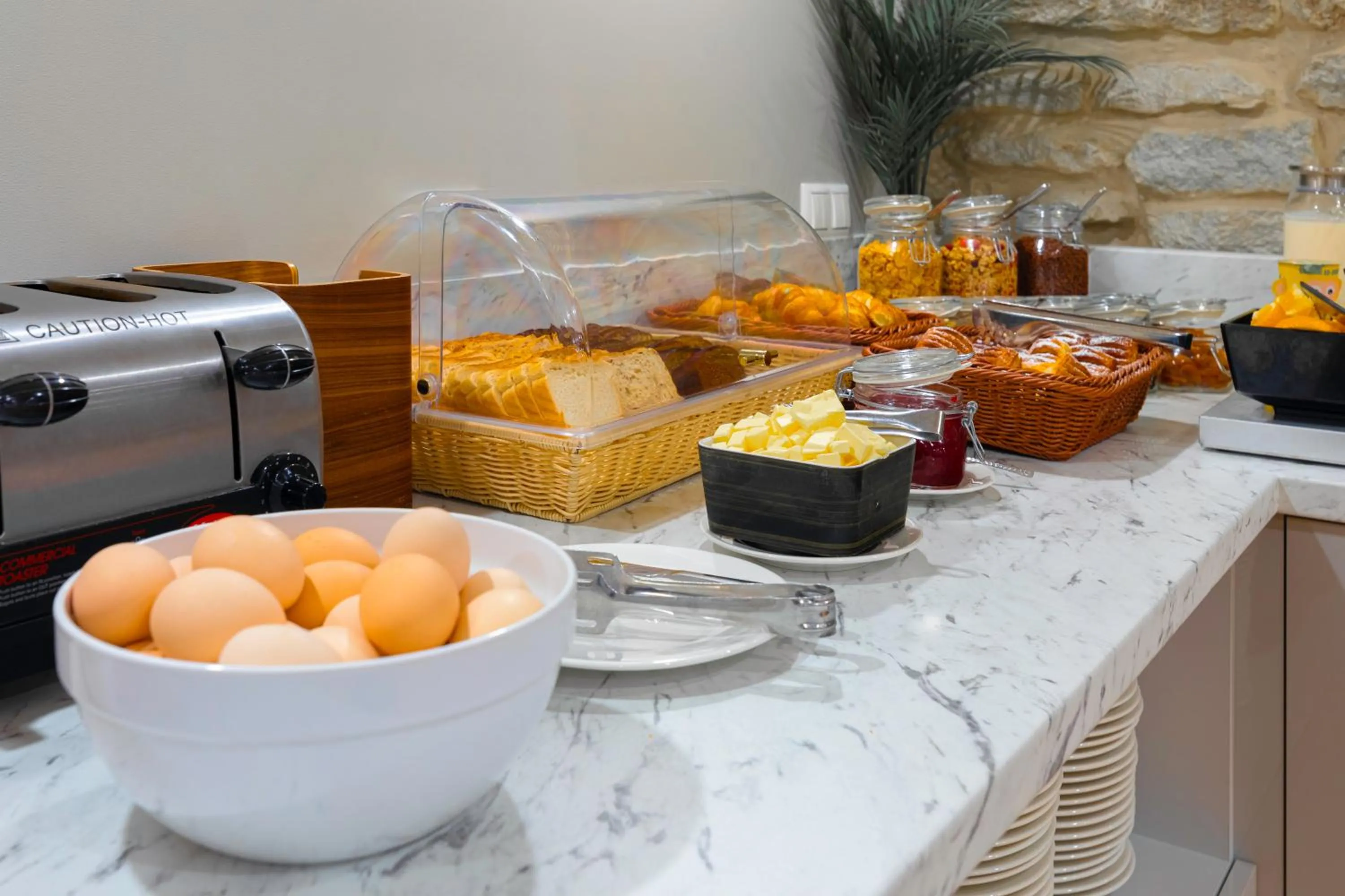 Food and drinks in Rixwell Viru Square Hotel