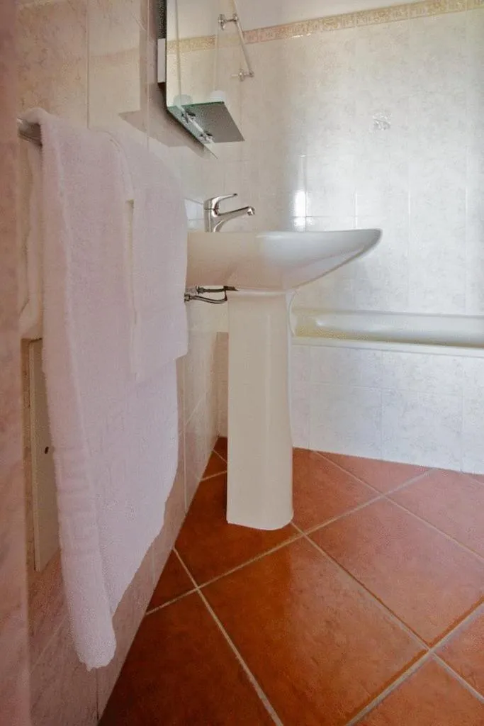 Bathroom in Apartamentos Os Descobrimentos