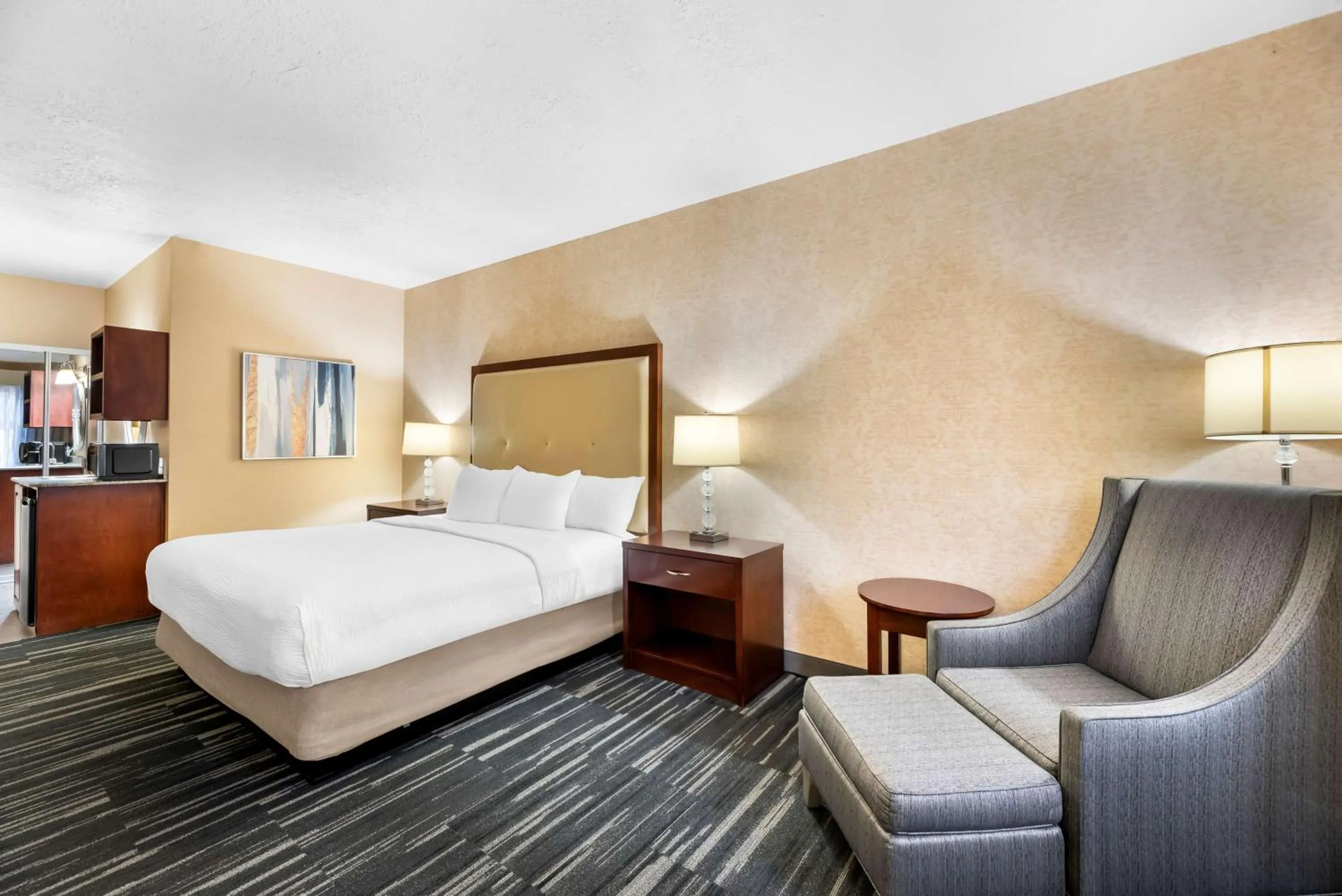 Bedroom, Bed in Best Western Plus Abbey Inn