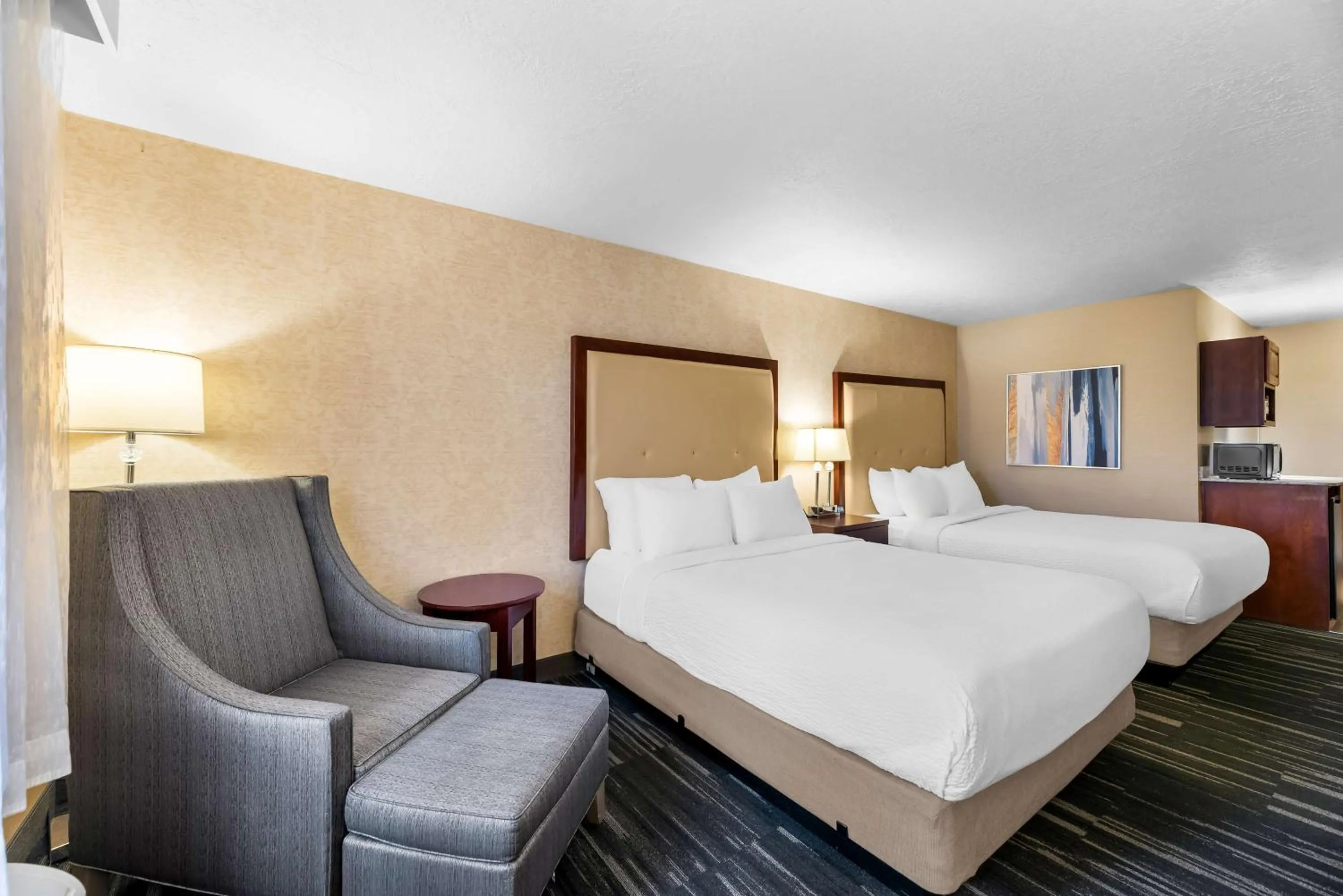 Bedroom, Bed in Best Western Plus Abbey Inn