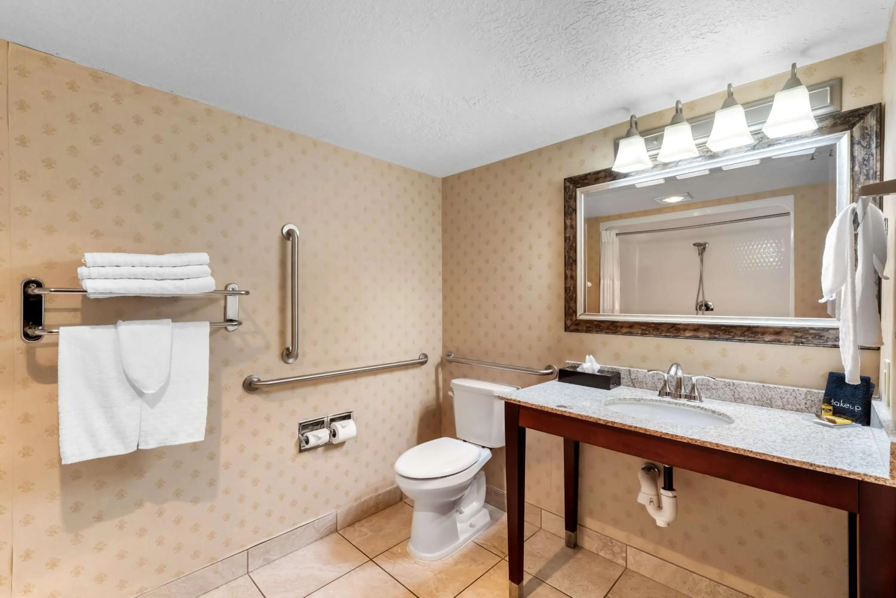 Bathroom in Best Western Plus Abbey Inn