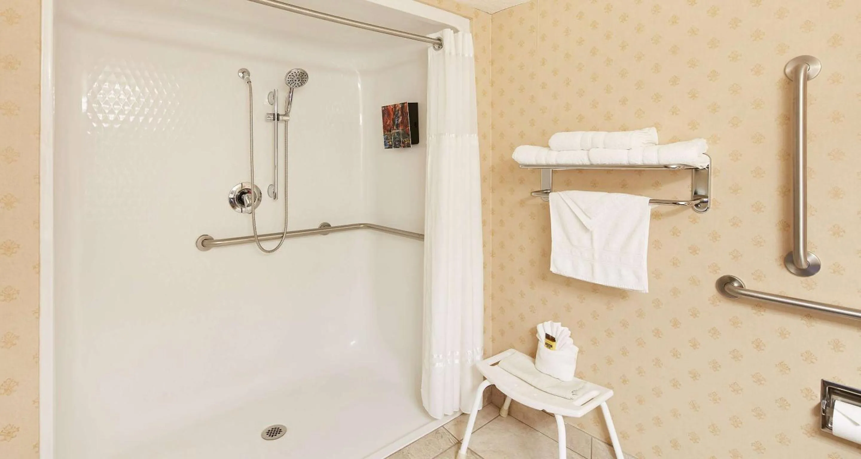 Bathroom in Best Western Plus Abbey Inn