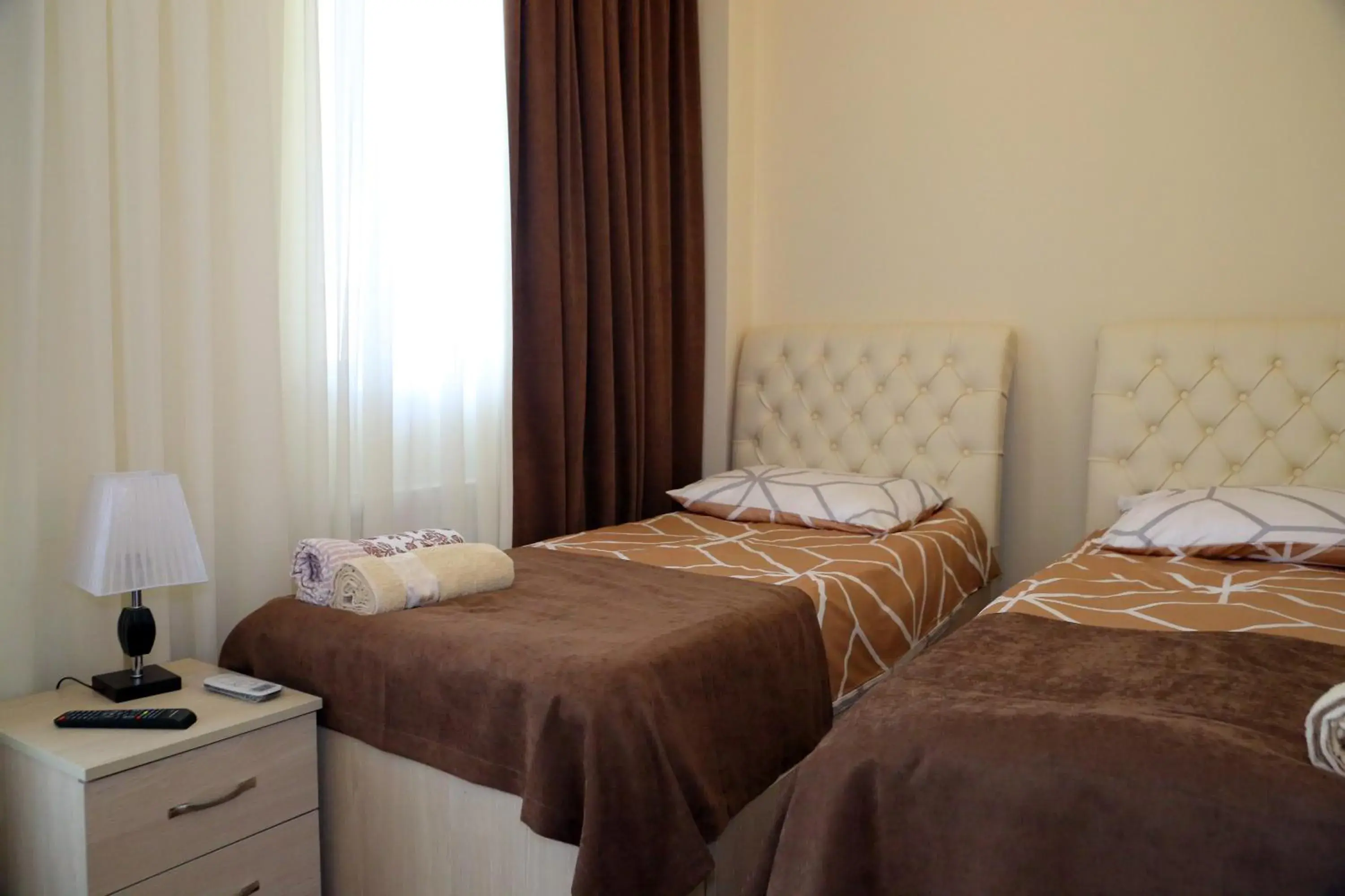 Twin Room with Private Bathroom in Hotel Balcony Twin Room with Private Bathroom in Hotel Balcony