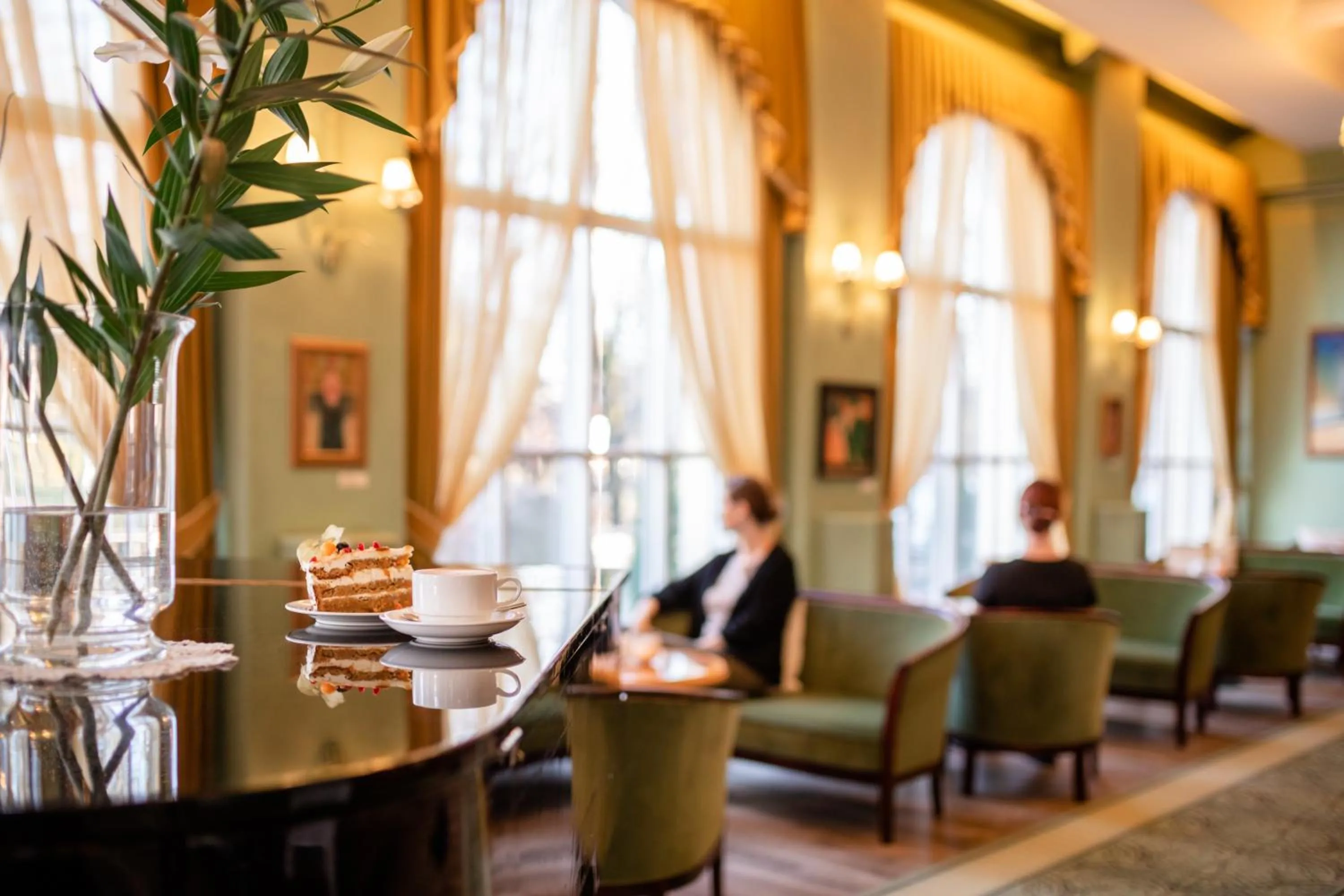 Restaurant/places to eat in Hotel Victoria