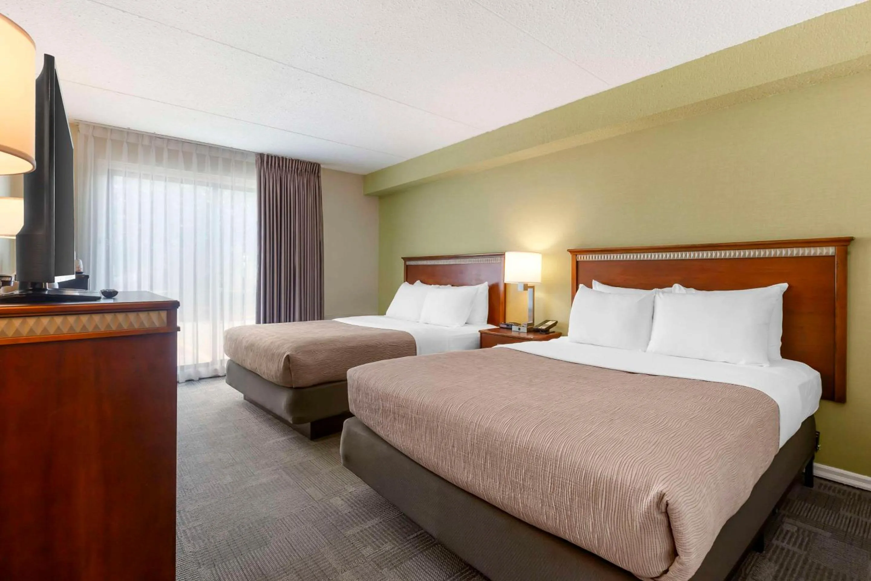 Bedroom, Bed in Quality Inn