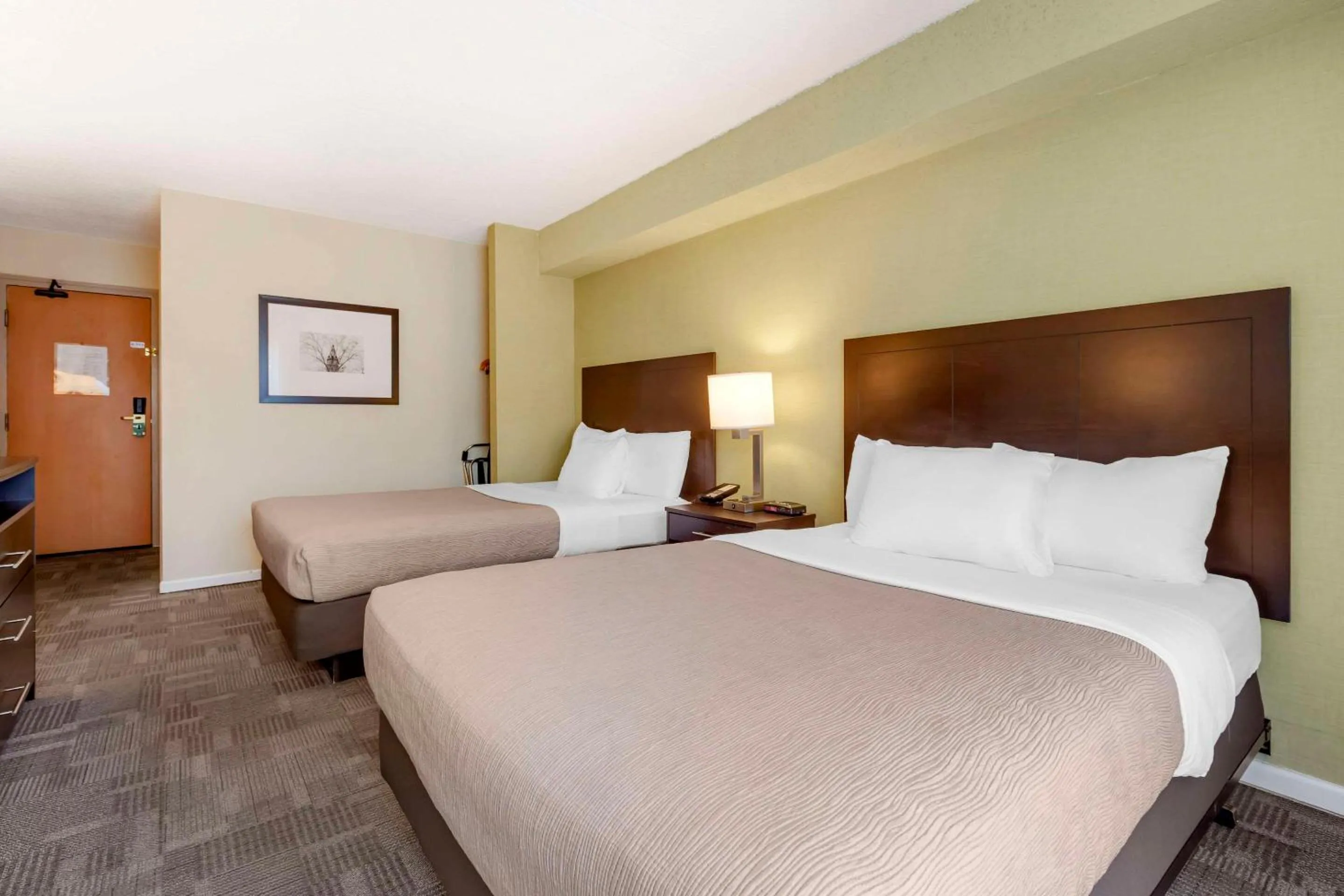 Bedroom, Bed in Quality Inn