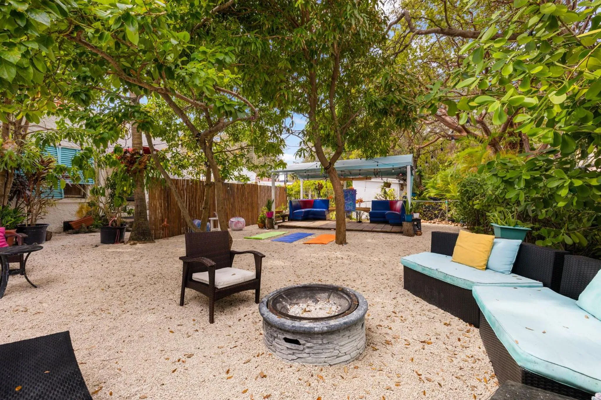 Patio in The New Yorker Hotel Miami