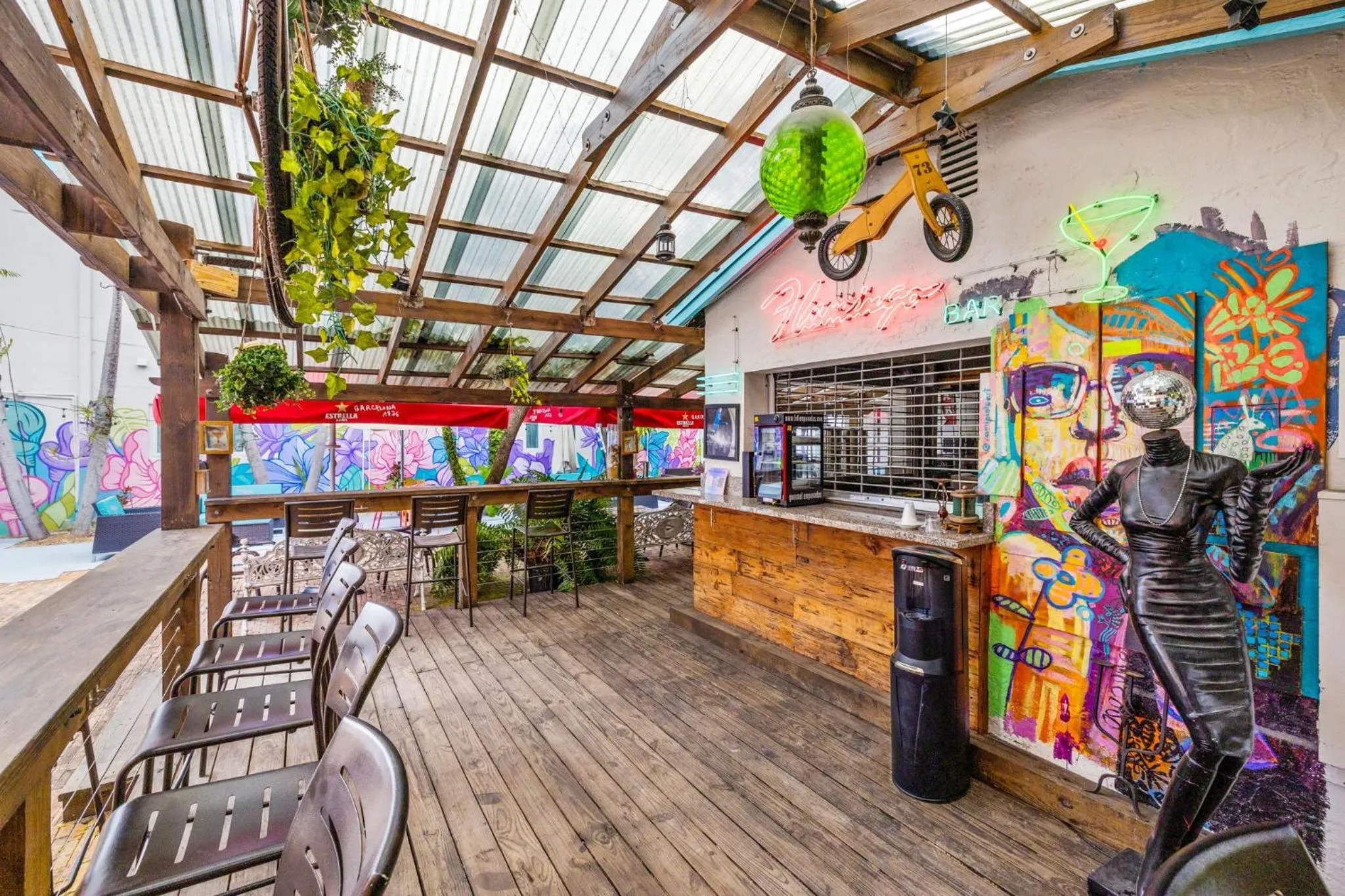 Lounge or bar in The New Yorker Hotel Miami