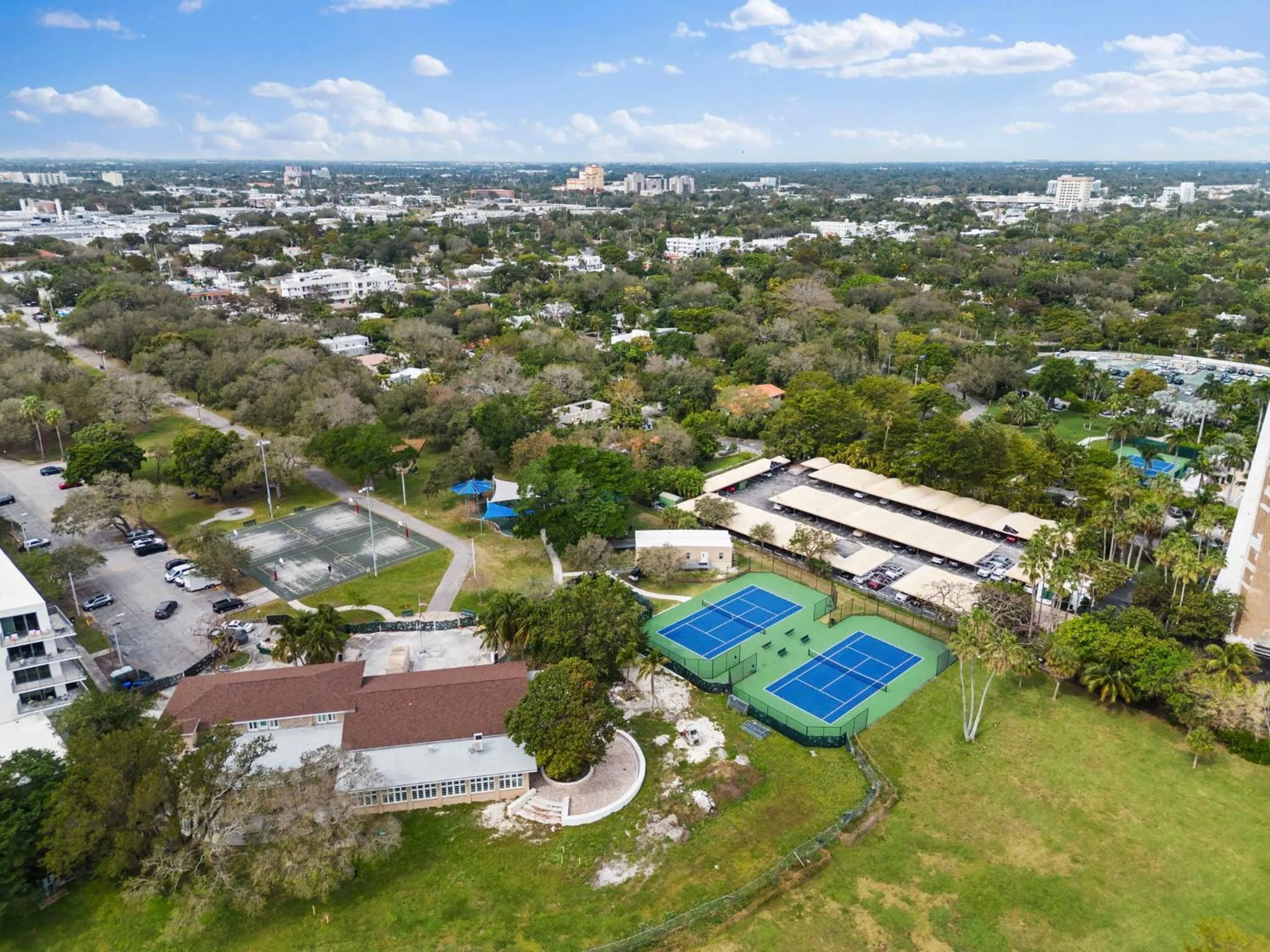 Natural landscape in The New Yorker Hotel Miami