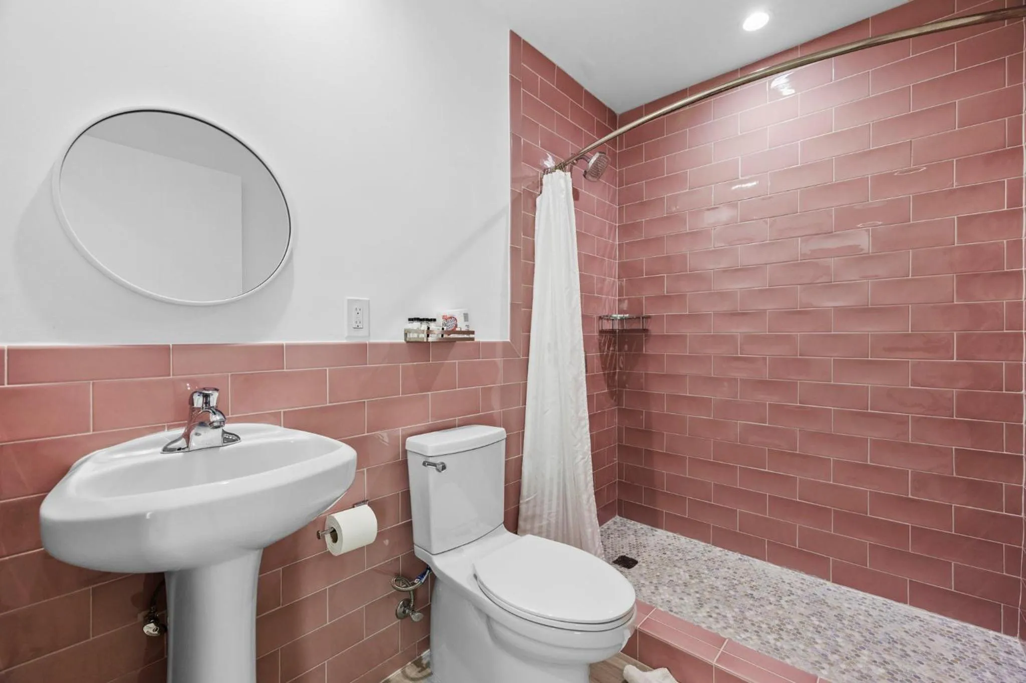 Shower in The New Yorker Hotel Miami